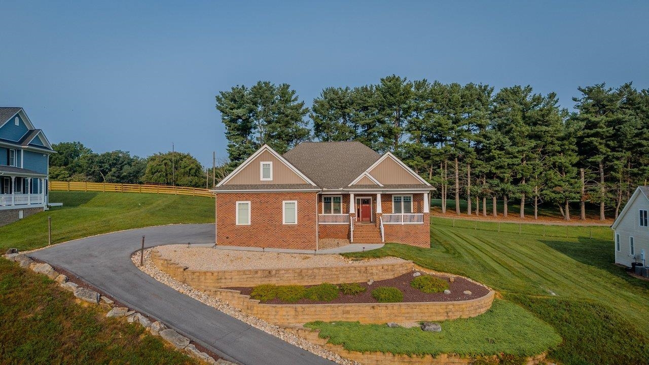 1540 MARIGOLD CIR, ROCKINGHAM, Virginia 22801, 4 Bedrooms Bedrooms, ,3 BathroomsBathrooms,Residential,1540 MARIGOLD CIR,680003 MLS # 680003