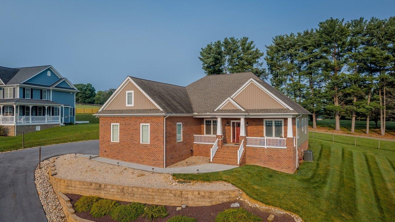 1540 MARIGOLD CIR, ROCKINGHAM, Virginia 22801, 4 Bedrooms Bedrooms, ,3 BathroomsBathrooms,Residential,1540 MARIGOLD CIR,680003 MLS # 680003