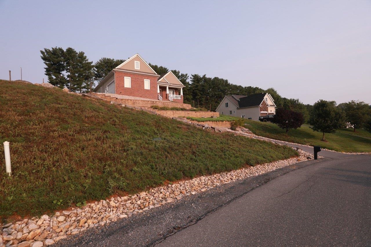 1540 MARIGOLD CIR, ROCKINGHAM, Virginia 22801, 4 Bedrooms Bedrooms, ,3 BathroomsBathrooms,Residential,1540 MARIGOLD CIR,680003 MLS # 680003
