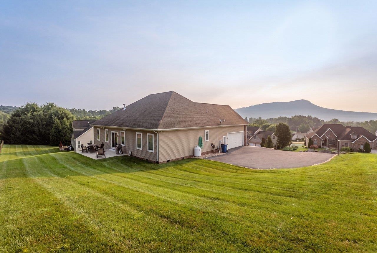 1540 MARIGOLD CIR, ROCKINGHAM, Virginia 22801, 4 Bedrooms Bedrooms, ,3 BathroomsBathrooms,Residential,1540 MARIGOLD CIR,680003 MLS # 680003