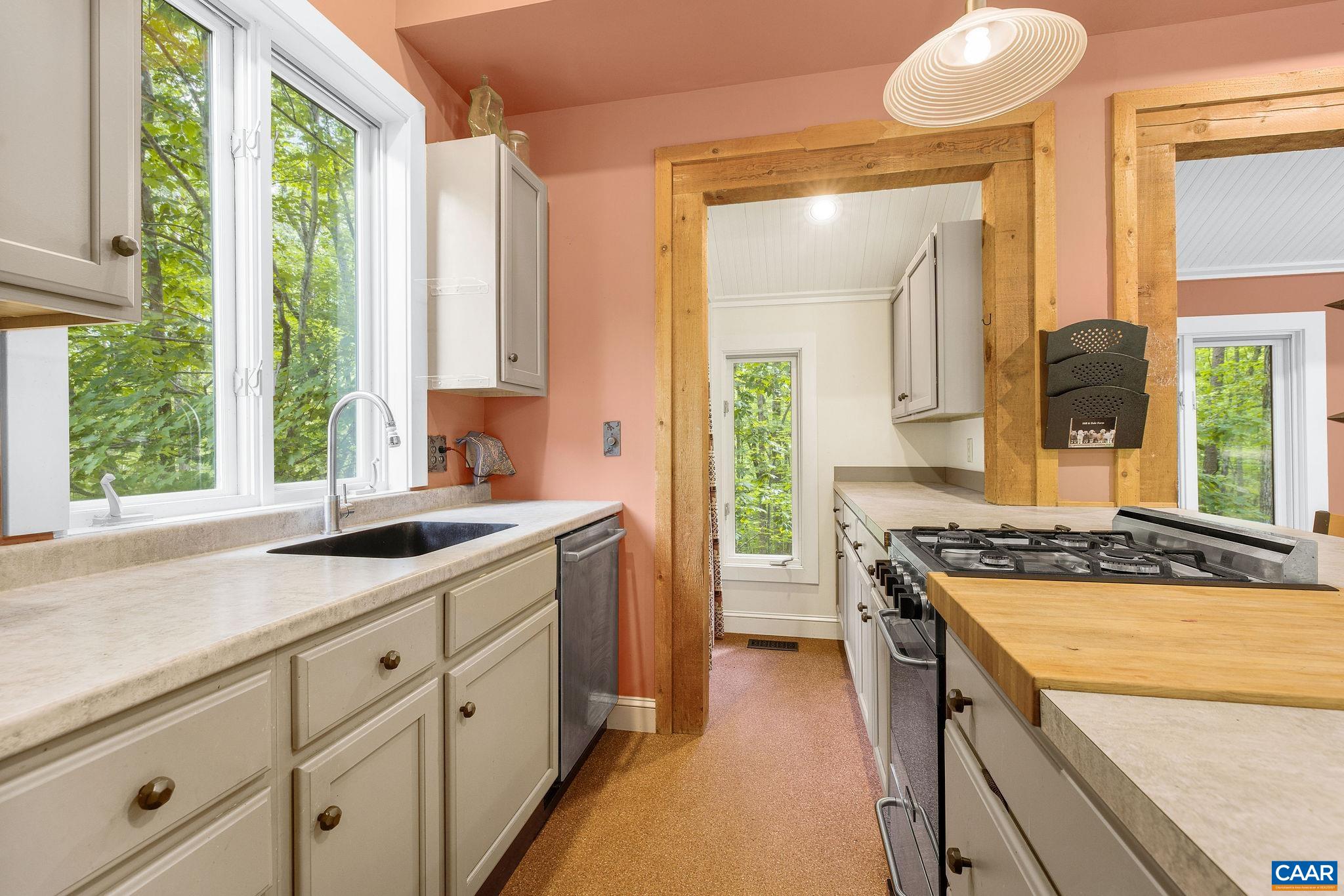 3355 PEAVINE HOLLOW RD, CROZET, Virginia 22932, 1 Bedroom Bedrooms, ,1 BathroomBathrooms,Residential,3355 PEAVINE HOLLOW RD,680098 MLS # 680098 3355 PEAVINE HOLLOW RD, CROZET, Virginia 22932, 1 Bedroom Bedrooms, ,1 BathroomBathrooms,Residential,3355 PEAVINE HOLLOW RD,680098 MLS # 680098