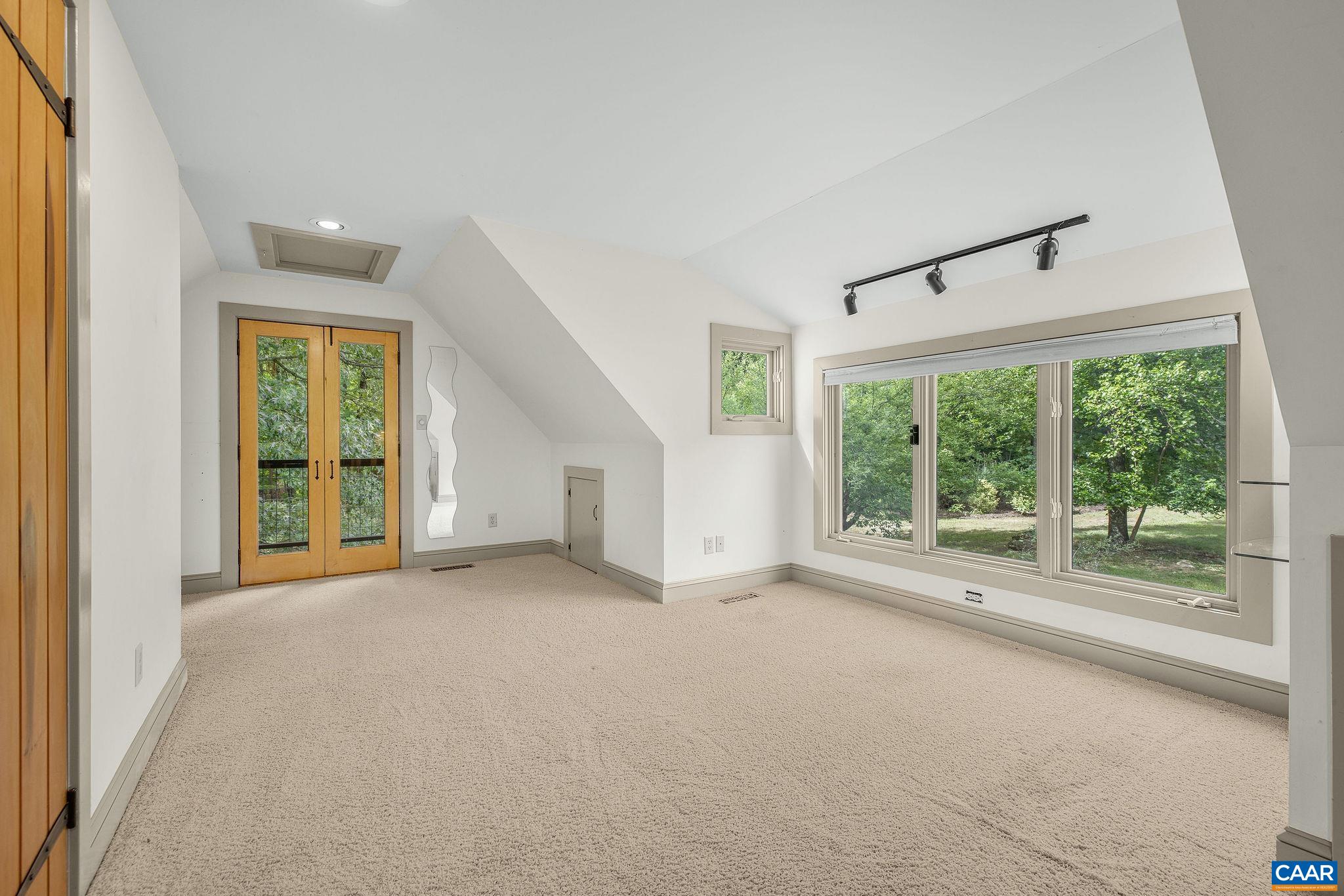 3355 PEAVINE HOLLOW RD, CROZET, Virginia 22932, 1 Bedroom Bedrooms, ,1 BathroomBathrooms,Residential,3355 PEAVINE HOLLOW RD,680098 MLS # 680098 3355 PEAVINE HOLLOW RD, CROZET, Virginia 22932, 1 Bedroom Bedrooms, ,1 BathroomBathrooms,Residential,3355 PEAVINE HOLLOW RD,680098 MLS # 680098