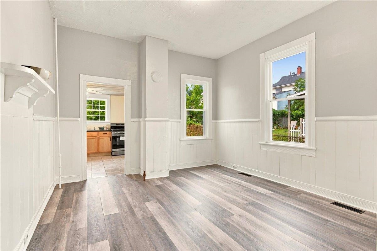 10 E PEABODY ST, STAUNTON, Virginia 24401, 3 Bedrooms Bedrooms, ,2 BathroomsBathrooms,Residential,10 E PEABODY ST,680105 MLS # 680105 10 E PEABODY ST, STAUNTON, Virginia 24401, 3 Bedrooms Bedrooms, ,2 BathroomsBathrooms,Residential,10 E PEABODY ST,680105 MLS # 680105