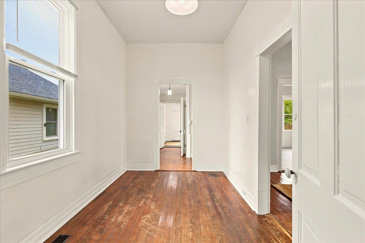 10 E PEABODY ST, STAUNTON, Virginia 24401, 3 Bedrooms Bedrooms, ,2 BathroomsBathrooms,Residential,10 E PEABODY ST,680105 MLS # 680105 10 E PEABODY ST, STAUNTON, Virginia 24401, 3 Bedrooms Bedrooms, ,2 BathroomsBathrooms,Residential,10 E PEABODY ST,680105 MLS # 680105