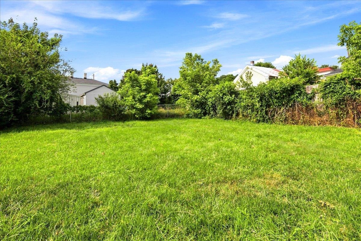 10 E PEABODY ST, STAUNTON, Virginia 24401, 3 Bedrooms Bedrooms, ,2 BathroomsBathrooms,Residential,10 E PEABODY ST,680105 MLS # 680105 10 E PEABODY ST, STAUNTON, Virginia 24401, 3 Bedrooms Bedrooms, ,2 BathroomsBathrooms,Residential,10 E PEABODY ST,680105 MLS # 680105