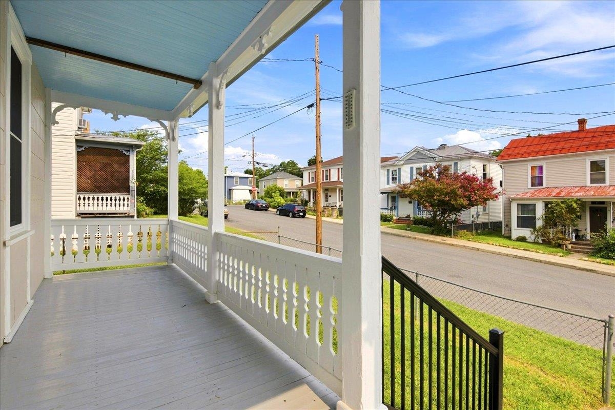 10 E PEABODY ST, STAUNTON, Virginia 24401, 3 Bedrooms Bedrooms, ,2 BathroomsBathrooms,Residential,10 E PEABODY ST,680105 MLS # 680105 10 E PEABODY ST, STAUNTON, Virginia 24401, 3 Bedrooms Bedrooms, ,2 BathroomsBathrooms,Residential,10 E PEABODY ST,680105 MLS # 680105