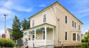 10 E PEABODY ST, STAUNTON, Virginia 24401, 3 Bedrooms Bedrooms, ,2 BathroomsBathrooms,Residential,10 E PEABODY ST,680105 MLS # 680105