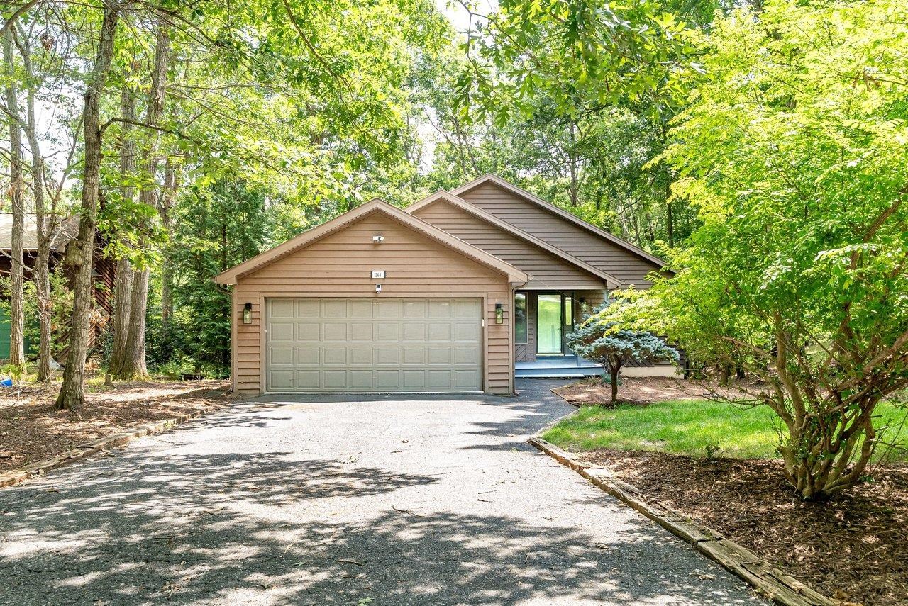 144 CROSS KEYS CT, MCGAHEYSVILLE, Virginia 22840, 4 Bedrooms Bedrooms, ,3 BathroomsBathrooms,Residential,144 CROSS KEYS CT,680112 MLS # 680112