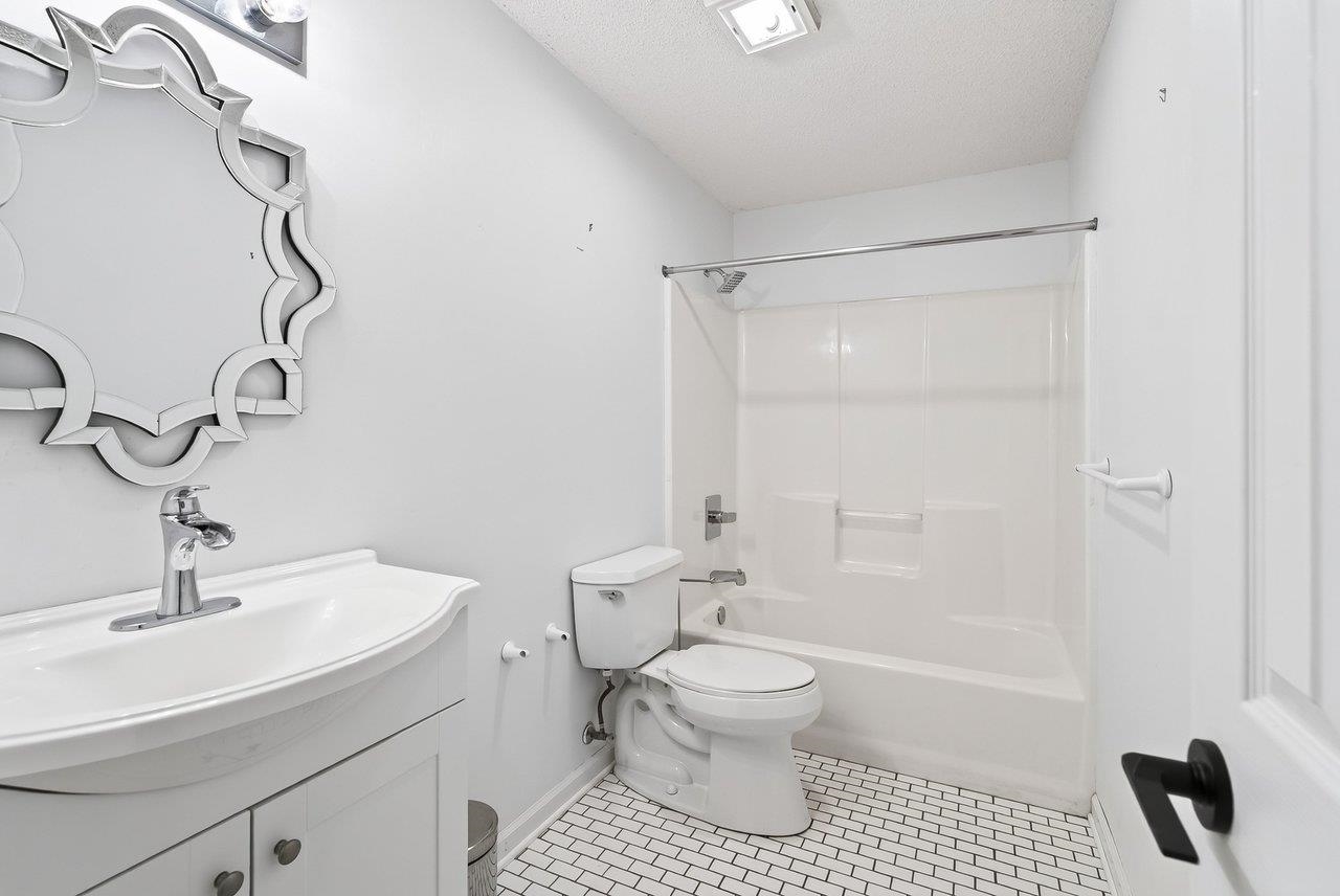 144 CROSS KEYS CT, MCGAHEYSVILLE, Virginia 22840, 4 Bedrooms Bedrooms, ,3 BathroomsBathrooms,Residential,144 CROSS KEYS CT,680112 MLS # 680112