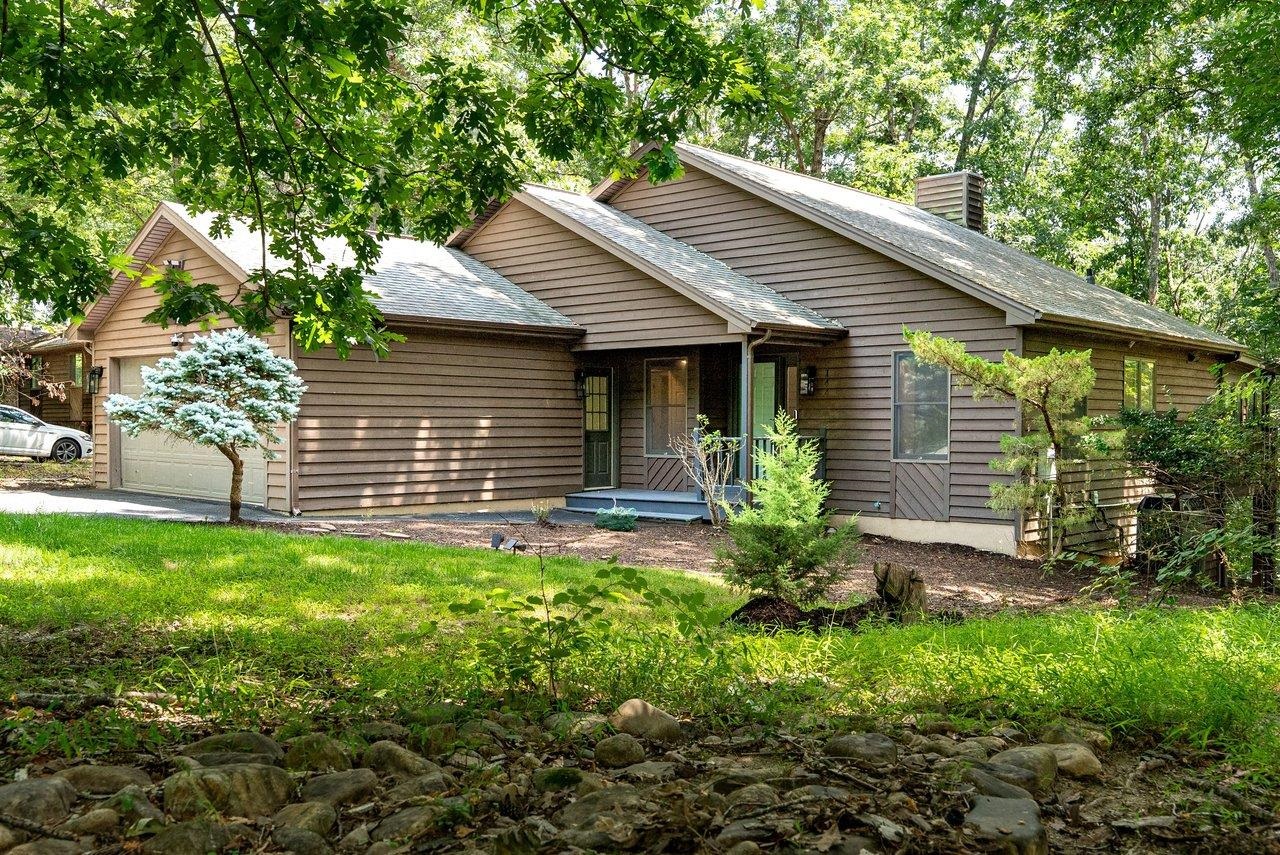 144 CROSS KEYS CT, MCGAHEYSVILLE, Virginia 22840, 4 Bedrooms Bedrooms, ,3 BathroomsBathrooms,Residential,144 CROSS KEYS CT,680112 MLS # 680112