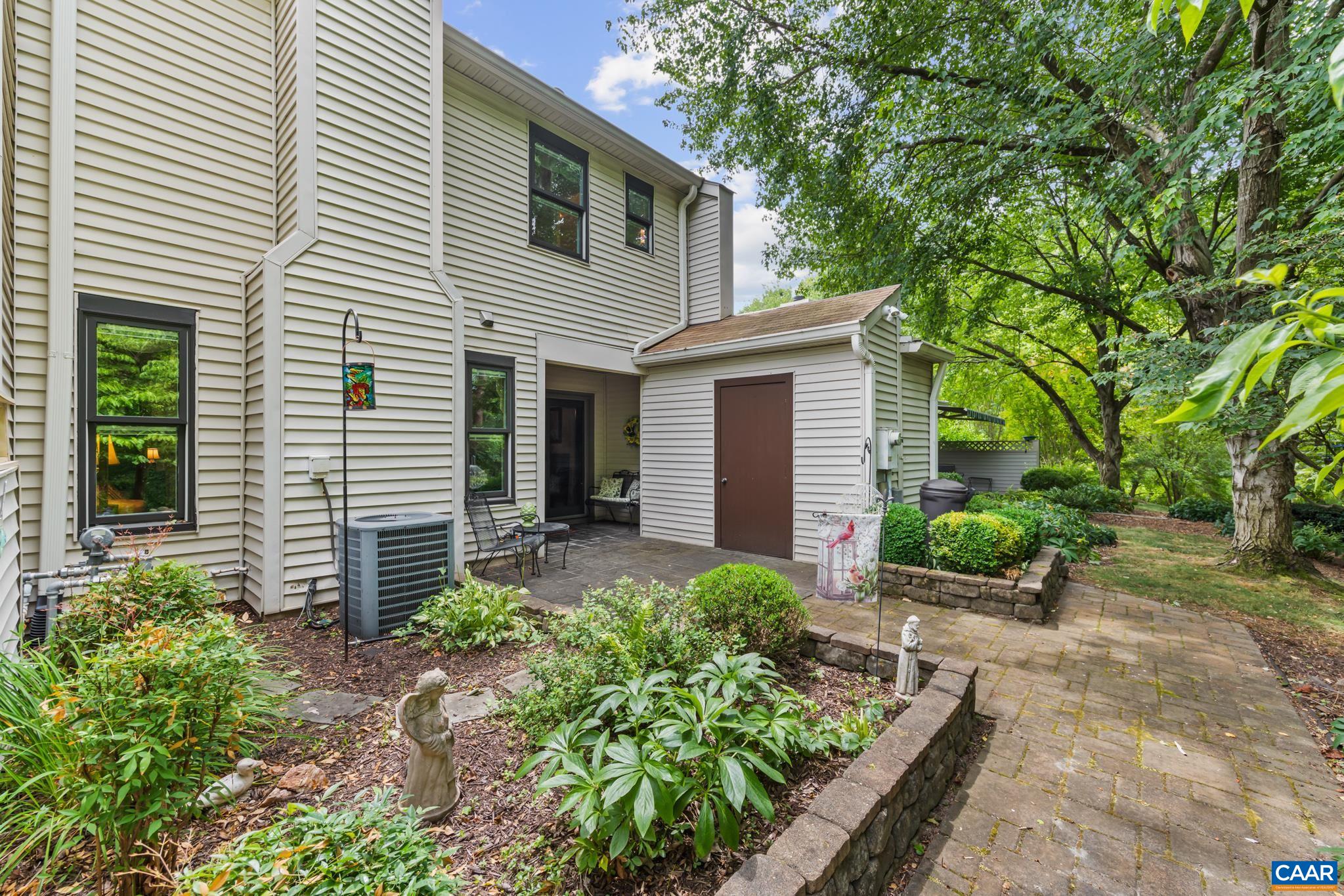 1140 MILL PARK DRIVE EXT, CHARLOTTESVILLE, Virginia 22901, 2 Bedrooms Bedrooms, ,2 BathroomsBathrooms,Residential,1140 MILL PARK DRIVE EXT,680115 MLS # 680115 1140 MILL PARK DRIVE EXT, CHARLOTTESVILLE, Virginia 22901, 2 Bedrooms Bedrooms, ,2 BathroomsBathrooms,Residential,1140 MILL PARK DRIVE EXT,680115 MLS # 680115