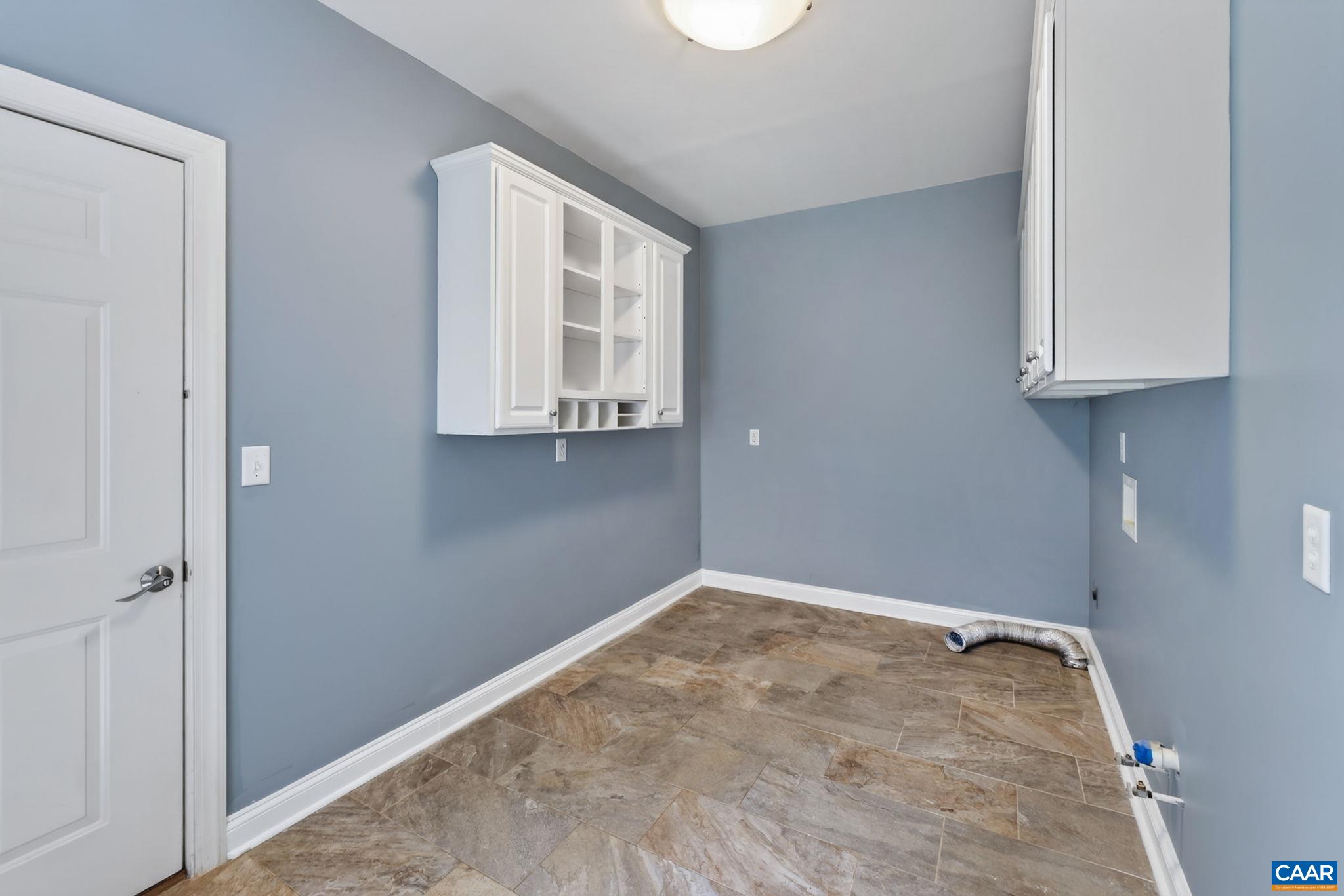 6325 INDIAN RIDGE DR, EARLYSVILLE, Virginia 22936, 5 Bedrooms Bedrooms, ,3 BathroomsBathrooms,Residential,6325 INDIAN RIDGE DR,680116 MLS # 680116