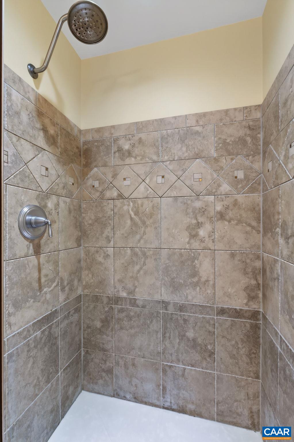 6325 INDIAN RIDGE DR, EARLYSVILLE, Virginia 22936, 5 Bedrooms Bedrooms, ,3 BathroomsBathrooms,Residential,6325 INDIAN RIDGE DR,680116 MLS # 680116
