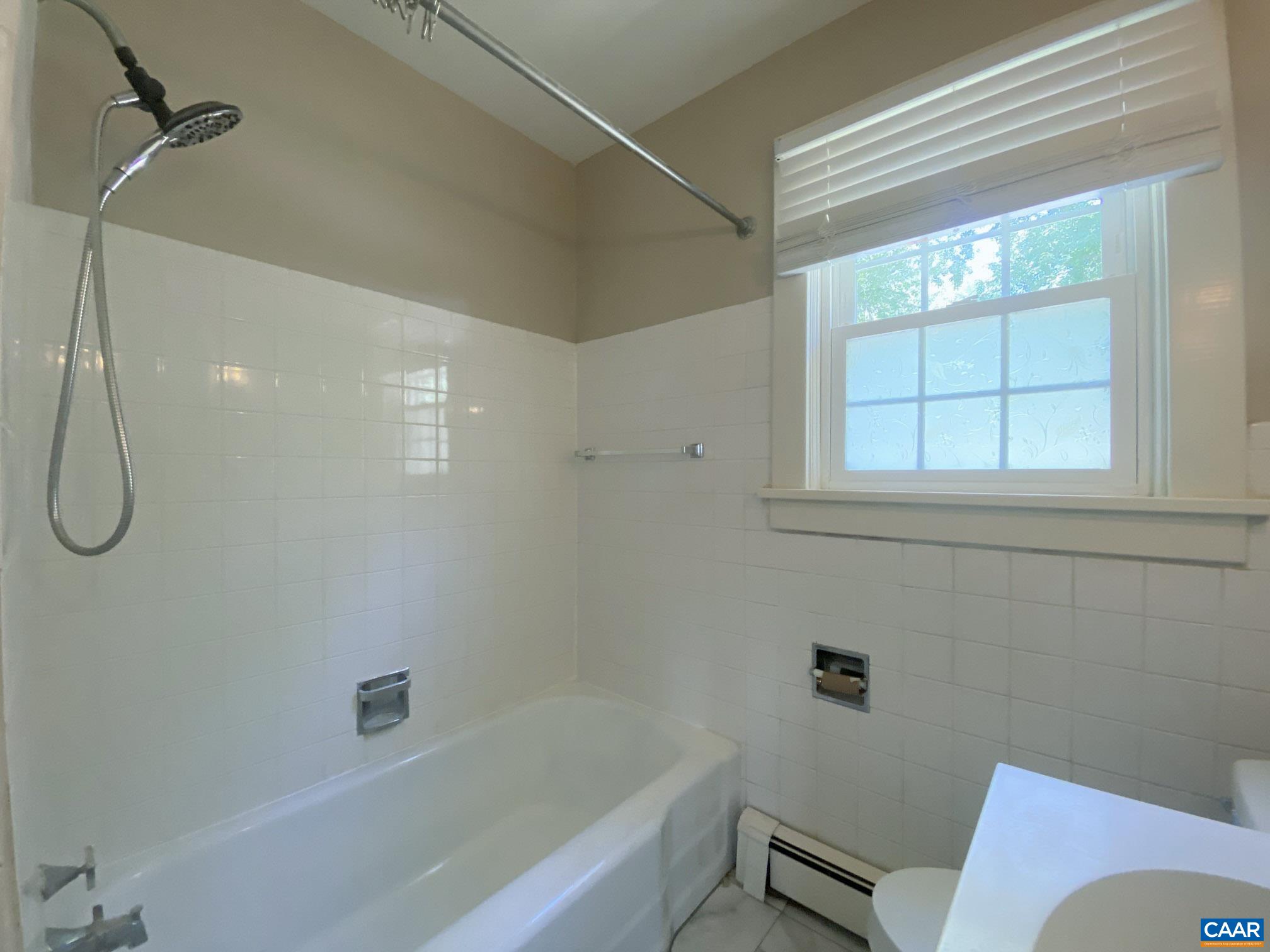 210 W GORDON AVE, GORDONSVILLE, Virginia 22942, 3 Bedrooms Bedrooms, ,2 BathroomsBathrooms,Residential,210 W GORDON AVE,676894 MLS # 676894 210 W GORDON AVE, GORDONSVILLE, Virginia 22942, 3 Bedrooms Bedrooms, ,2 BathroomsBathrooms,Residential,210 W GORDON AVE,676894 MLS # 676894