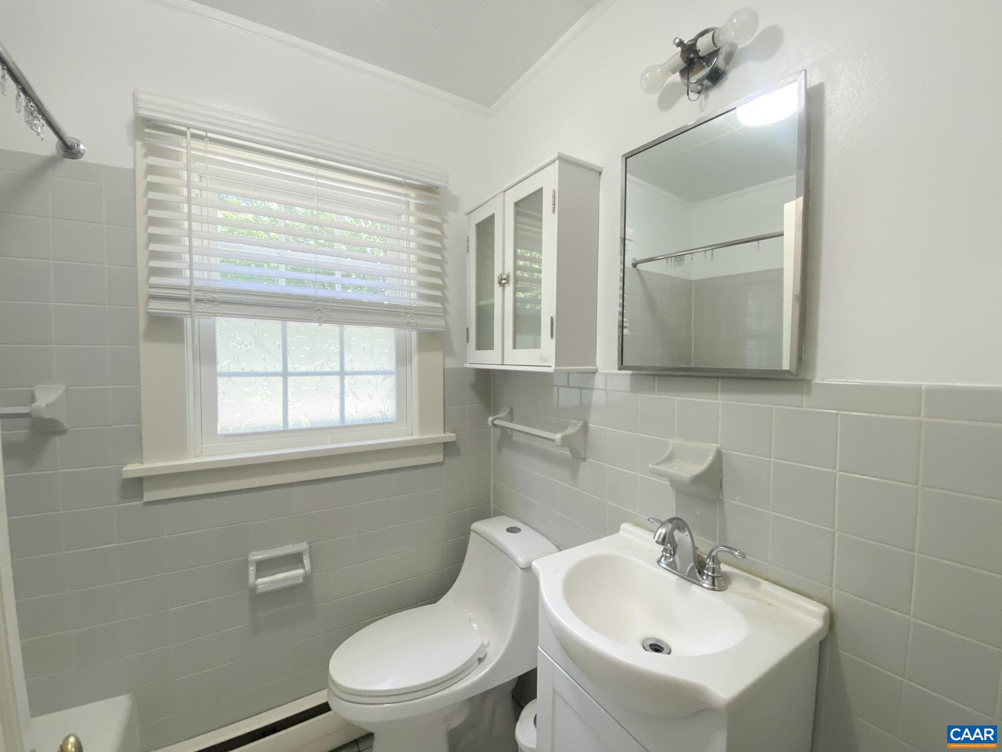 210 W GORDON AVE, GORDONSVILLE, Virginia 22942, 3 Bedrooms Bedrooms, ,2 BathroomsBathrooms,Residential,210 W GORDON AVE,676894 MLS # 676894 210 W GORDON AVE, GORDONSVILLE, Virginia 22942, 3 Bedrooms Bedrooms, ,2 BathroomsBathrooms,Residential,210 W GORDON AVE,676894 MLS # 676894