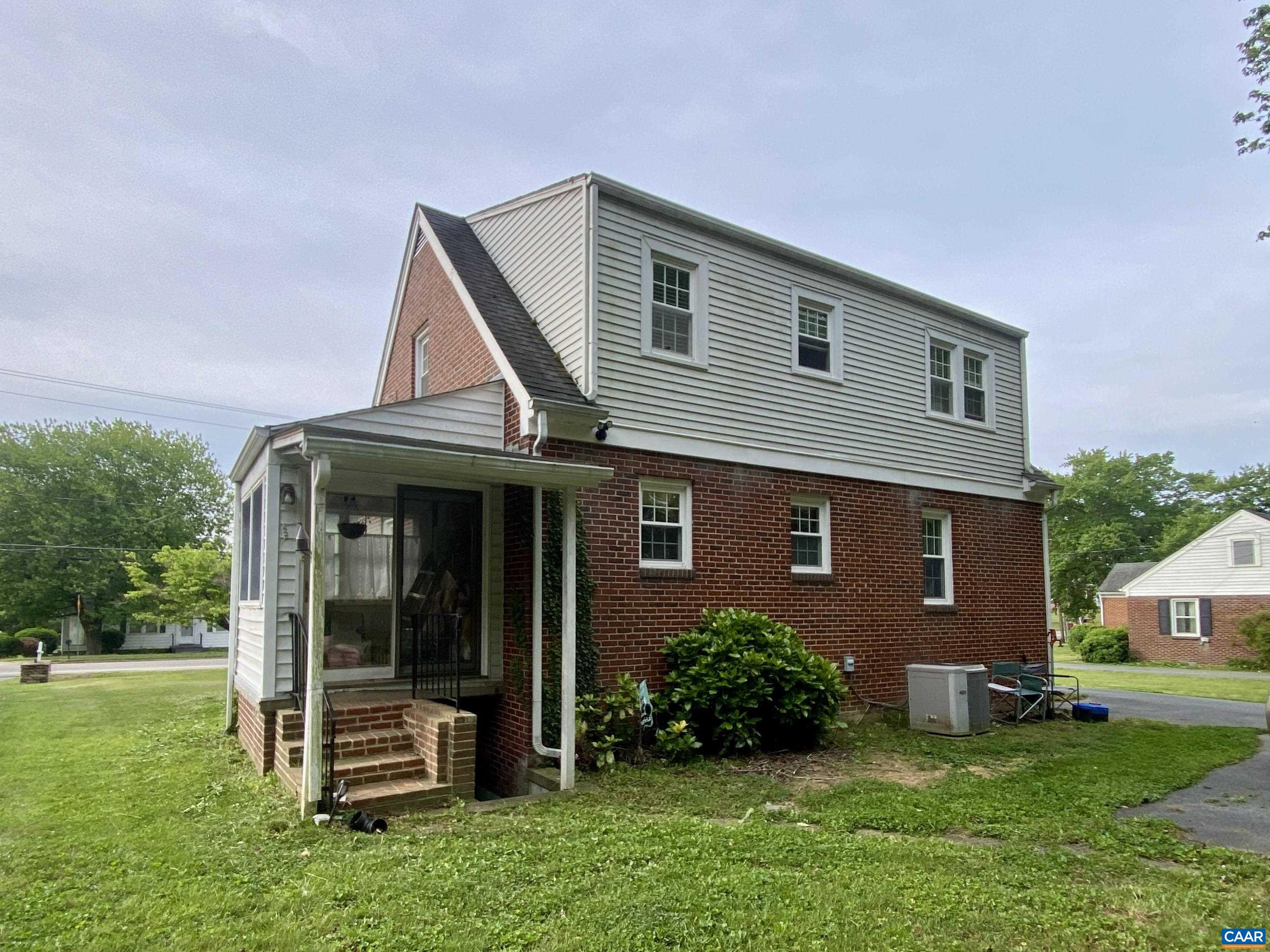 210 W GORDON AVE, GORDONSVILLE, Virginia 22942, 3 Bedrooms Bedrooms, ,2 BathroomsBathrooms,Residential,210 W GORDON AVE,676894 MLS # 676894 210 W GORDON AVE, GORDONSVILLE, Virginia 22942, 3 Bedrooms Bedrooms, ,2 BathroomsBathrooms,Residential,210 W GORDON AVE,676894 MLS # 676894