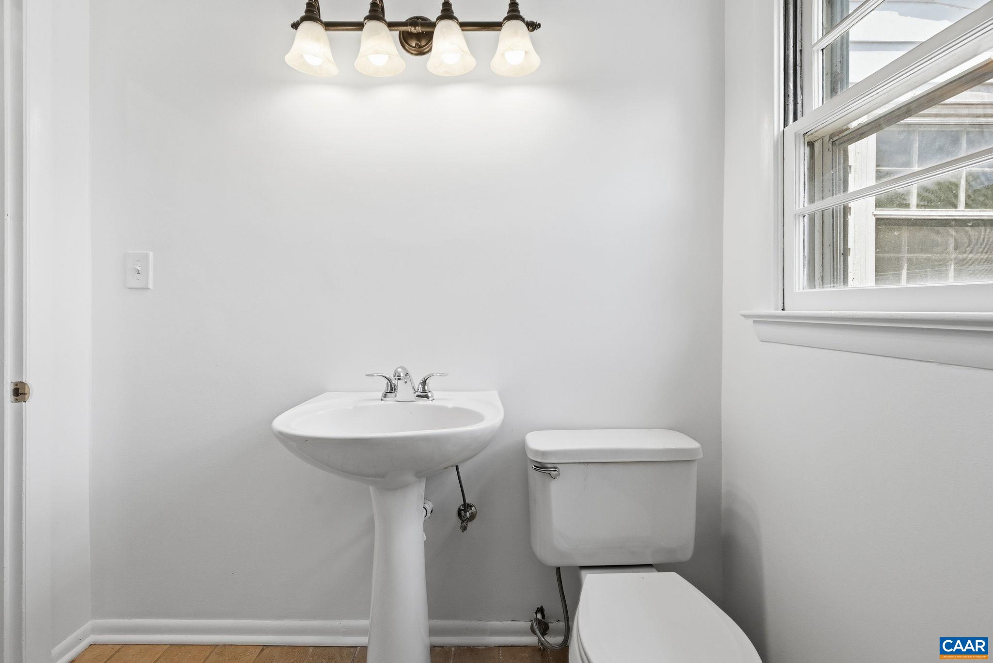 913 DRUID AVE, CHARLOTTESVILLE, Virginia 22902, 5 Bedrooms Bedrooms, ,2 BathroomsBathrooms,Residential,913 DRUID AVE,678907 MLS # 678907 913 DRUID AVE, CHARLOTTESVILLE, Virginia 22902, 5 Bedrooms Bedrooms, ,2 BathroomsBathrooms,Residential,913 DRUID AVE,678907 MLS # 678907