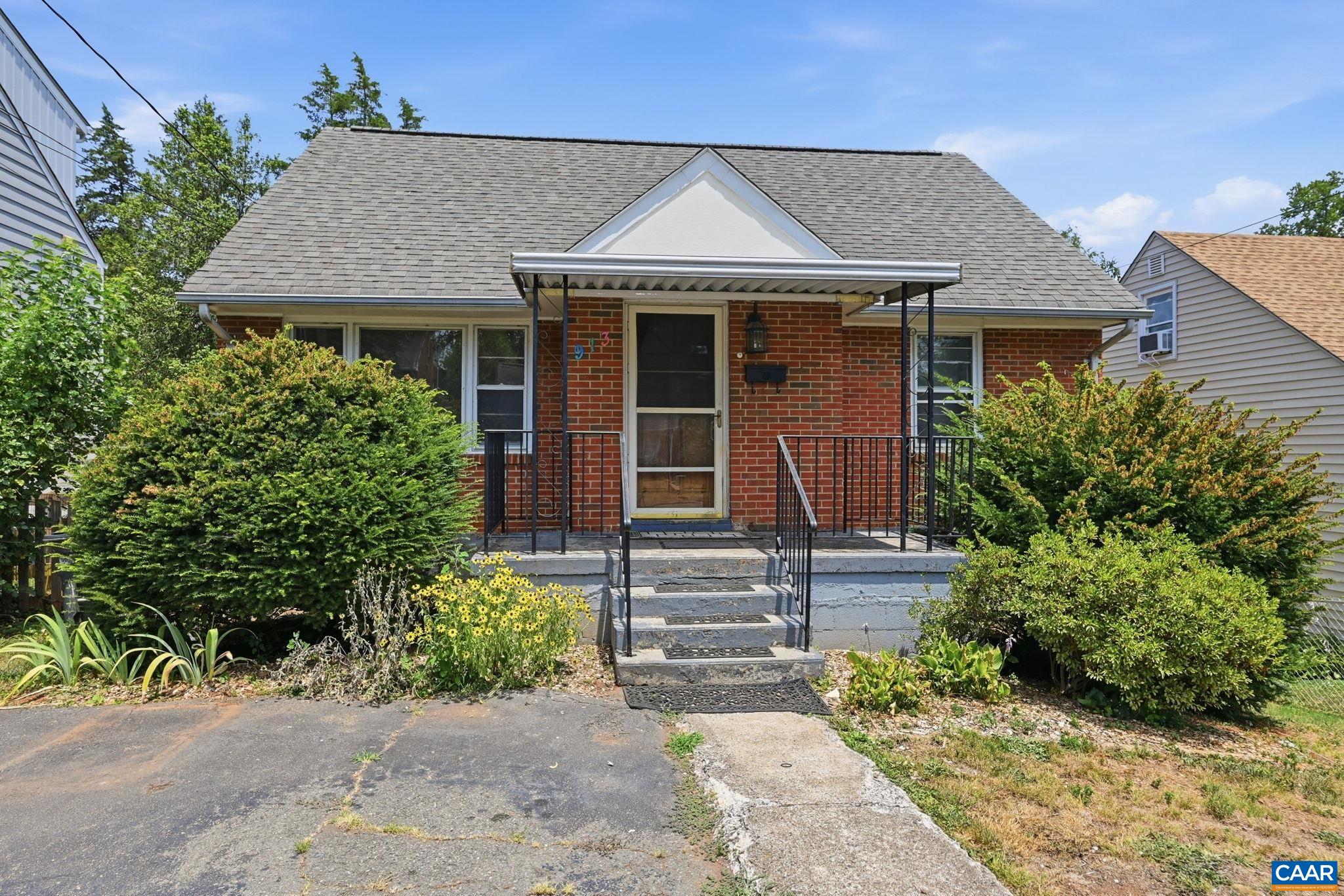 913 DRUID AVE, CHARLOTTESVILLE, Virginia 22902, 5 Bedrooms Bedrooms, ,2 BathroomsBathrooms,Residential,913 DRUID AVE,678907 MLS # 678907 913 DRUID AVE, CHARLOTTESVILLE, Virginia 22902, 5 Bedrooms Bedrooms, ,2 BathroomsBathrooms,Residential,913 DRUID AVE,678907 MLS # 678907