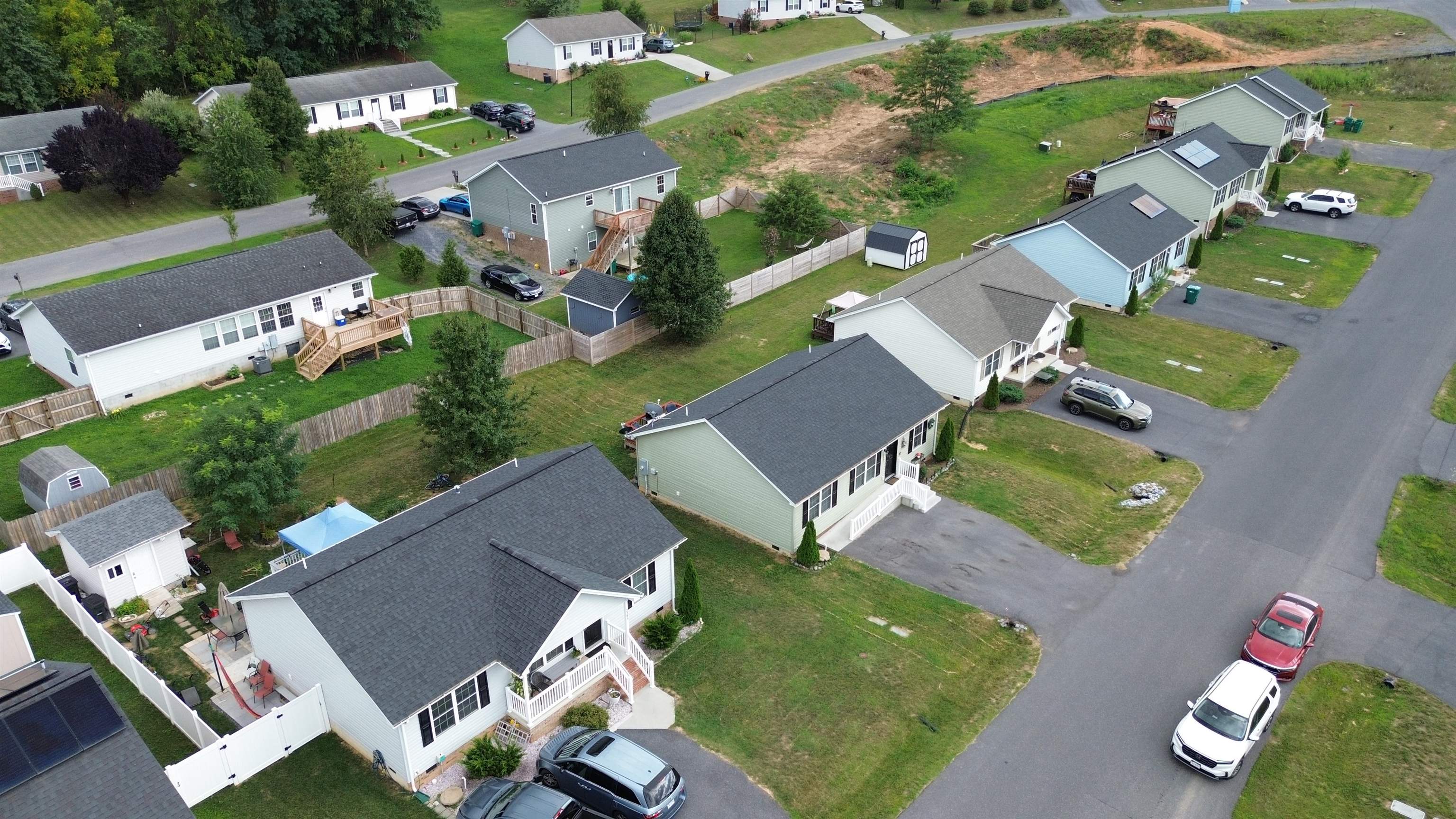 2397 BRENTWOOD DR, HARRISONBURG, Virginia 22801, 3 Bedrooms Bedrooms, ,2 BathroomsBathrooms,Residential,2397 BRENTWOOD DR,680127 MLS # 680127 2397 BRENTWOOD DR, HARRISONBURG, Virginia 22801, 3 Bedrooms Bedrooms, ,2 BathroomsBathrooms,Residential,2397 BRENTWOOD DR,680127 MLS # 680127