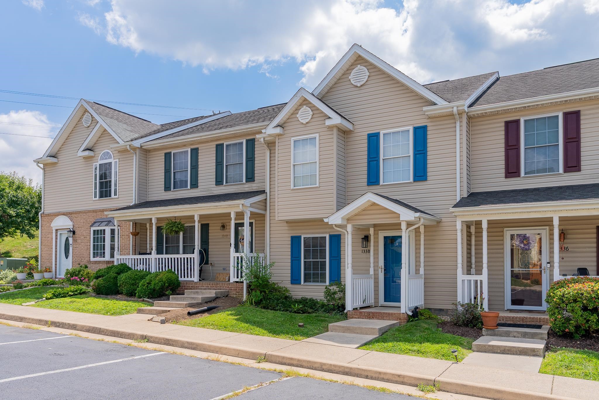 1338 OLD WINDMILL CIR, HARRISONBURG, Virginia 22802, 3 Bedrooms Bedrooms, ,2 BathroomsBathrooms,Residential,1338 OLD WINDMILL CIR,680128 MLS # 680128 1338 OLD WINDMILL CIR, HARRISONBURG, Virginia 22802, 3 Bedrooms Bedrooms, ,2 BathroomsBathrooms,Residential,1338 OLD WINDMILL CIR,680128 MLS # 680128