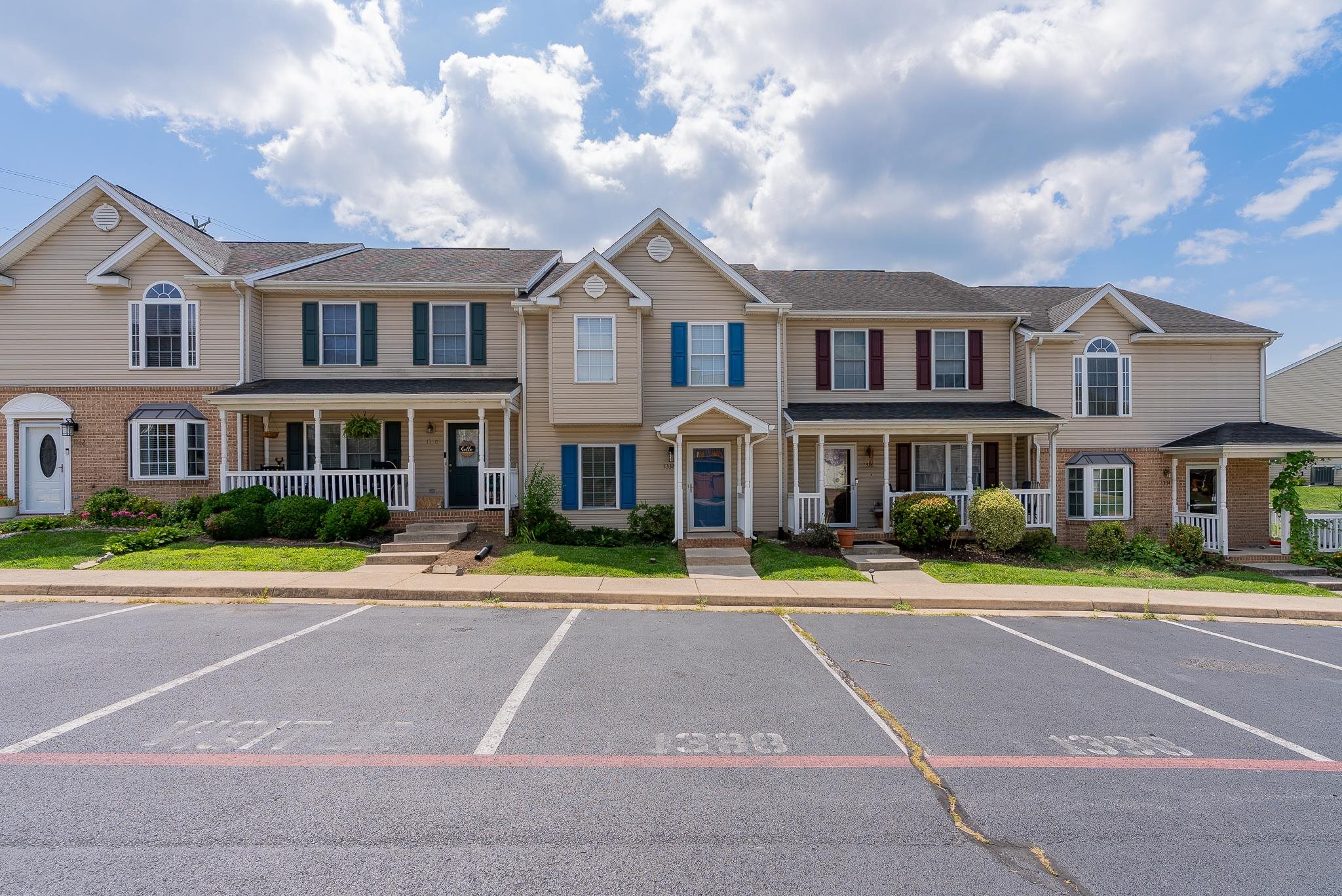 1338 OLD WINDMILL CIR, HARRISONBURG, Virginia 22802, 3 Bedrooms Bedrooms, ,2 BathroomsBathrooms,Residential,1338 OLD WINDMILL CIR,680128 MLS # 680128 1338 OLD WINDMILL CIR, HARRISONBURG, Virginia 22802, 3 Bedrooms Bedrooms, ,2 BathroomsBathrooms,Residential,1338 OLD WINDMILL CIR,680128 MLS # 680128