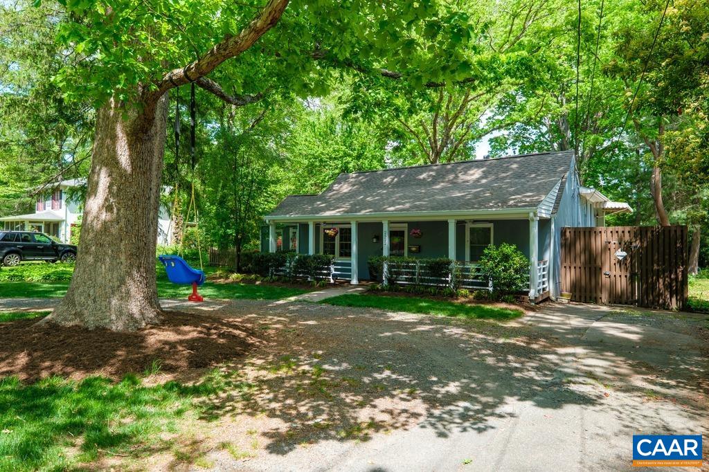 2522 WOODLAND DR, CHARLOTTESVILLE, Virginia 22903, 3 Bedrooms Bedrooms, ,2 BathroomsBathrooms,Residential,2522 WOODLAND DR,680130 MLS # 680130 2522 WOODLAND DR, CHARLOTTESVILLE, Virginia 22903, 3 Bedrooms Bedrooms, ,2 BathroomsBathrooms,Residential,2522 WOODLAND DR,680130 MLS # 680130