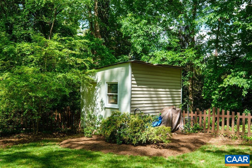 2522 WOODLAND DR, CHARLOTTESVILLE, Virginia 22903, 3 Bedrooms Bedrooms, ,2 BathroomsBathrooms,Residential,2522 WOODLAND DR,680130 MLS # 680130 2522 WOODLAND DR, CHARLOTTESVILLE, Virginia 22903, 3 Bedrooms Bedrooms, ,2 BathroomsBathrooms,Residential,2522 WOODLAND DR,680130 MLS # 680130