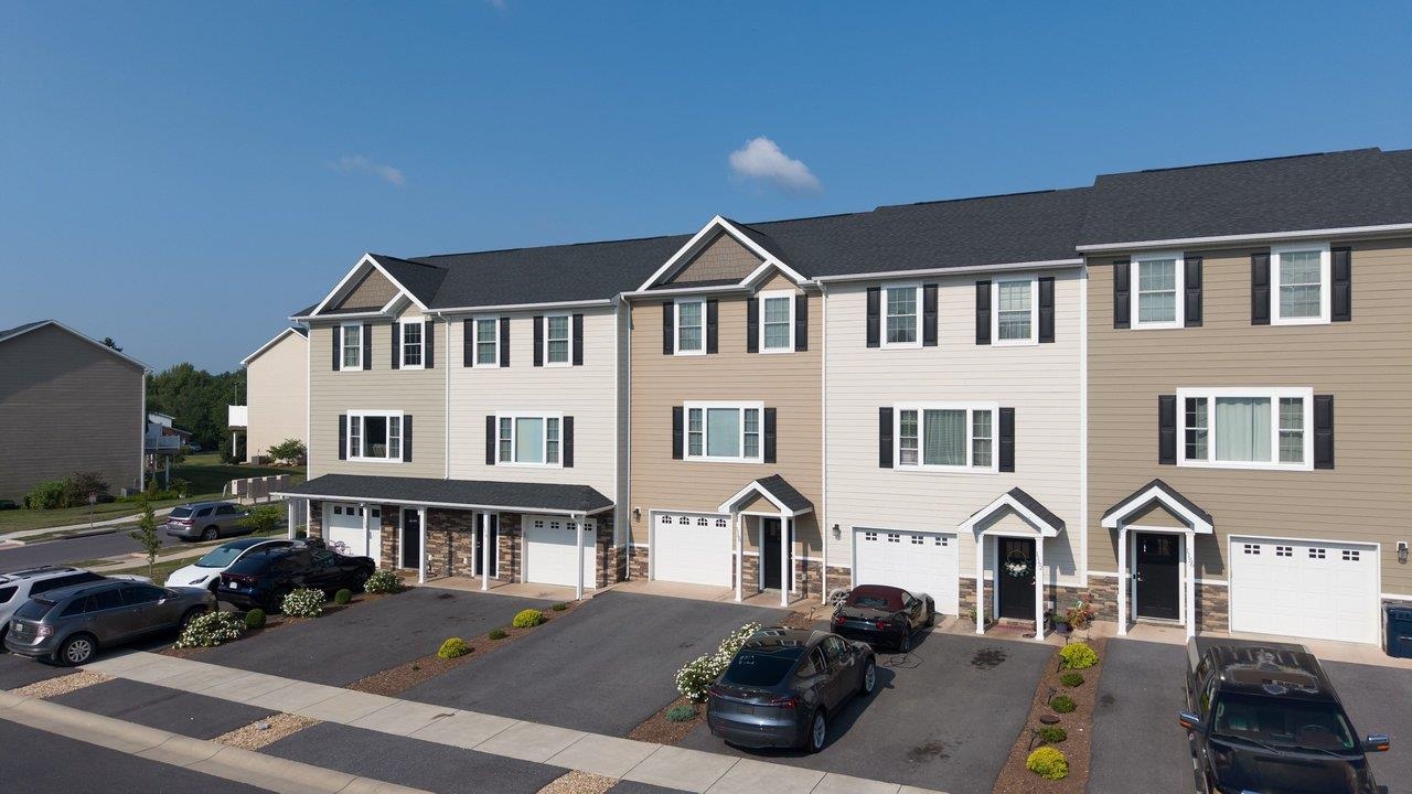 1168 HARVEST CT, ROCKINGHAM, Virginia 22801, 3 Bedrooms Bedrooms, ,2 BathroomsBathrooms,Residential,1168 HARVEST CT,680132 MLS # 680132 1168 HARVEST CT, ROCKINGHAM, Virginia 22801, 3 Bedrooms Bedrooms, ,2 BathroomsBathrooms,Residential,1168 HARVEST CT,680132 MLS # 680132