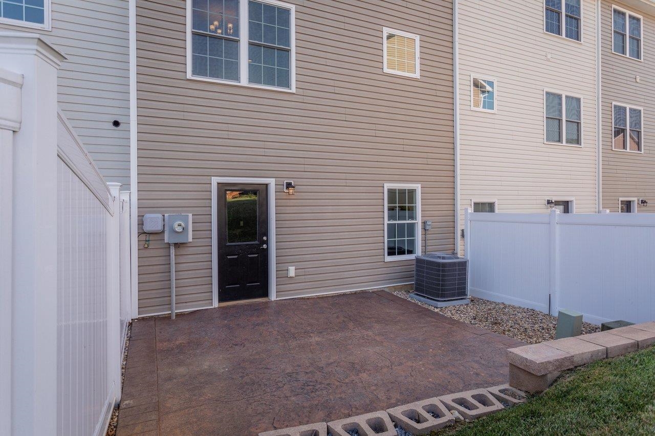 1168 HARVEST CT, ROCKINGHAM, Virginia 22801, 3 Bedrooms Bedrooms, ,2 BathroomsBathrooms,Residential,1168 HARVEST CT,680132 MLS # 680132 1168 HARVEST CT, ROCKINGHAM, Virginia 22801, 3 Bedrooms Bedrooms, ,2 BathroomsBathrooms,Residential,1168 HARVEST CT,680132 MLS # 680132
