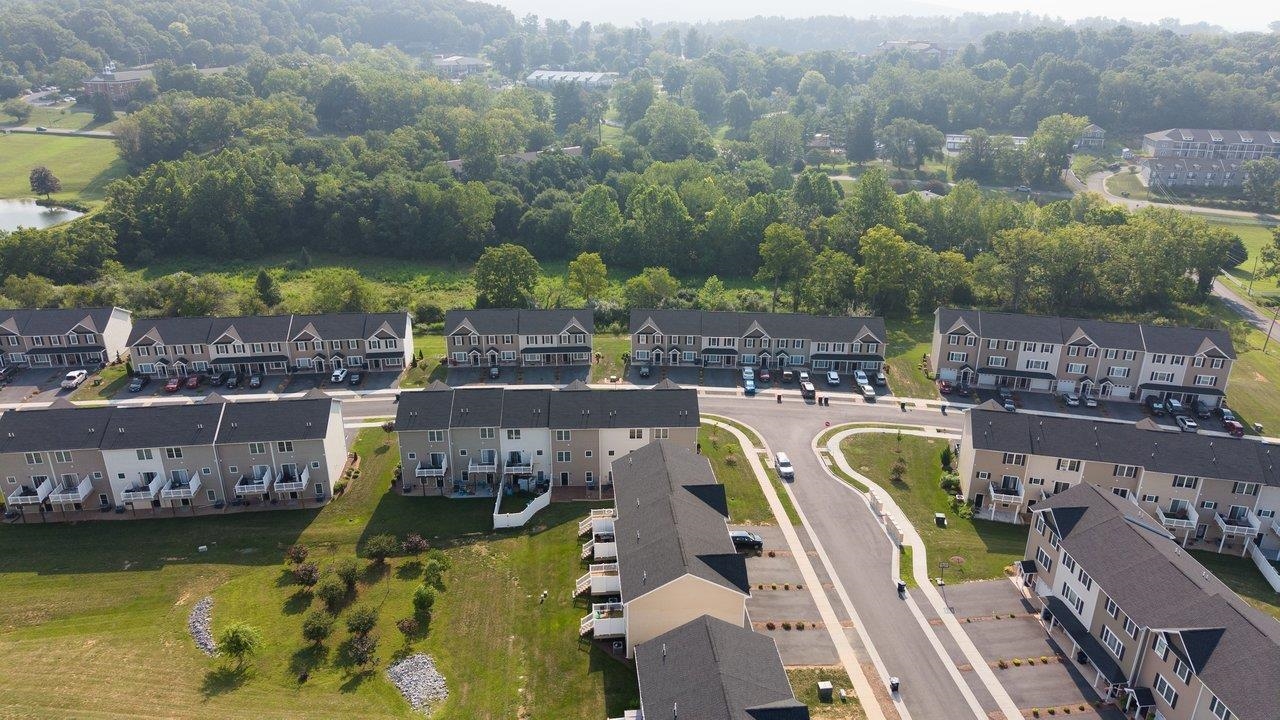 1168 HARVEST CT, ROCKINGHAM, Virginia 22801, 3 Bedrooms Bedrooms, ,2 BathroomsBathrooms,Residential,1168 HARVEST CT,680132 MLS # 680132 1168 HARVEST CT, ROCKINGHAM, Virginia 22801, 3 Bedrooms Bedrooms, ,2 BathroomsBathrooms,Residential,1168 HARVEST CT,680132 MLS # 680132