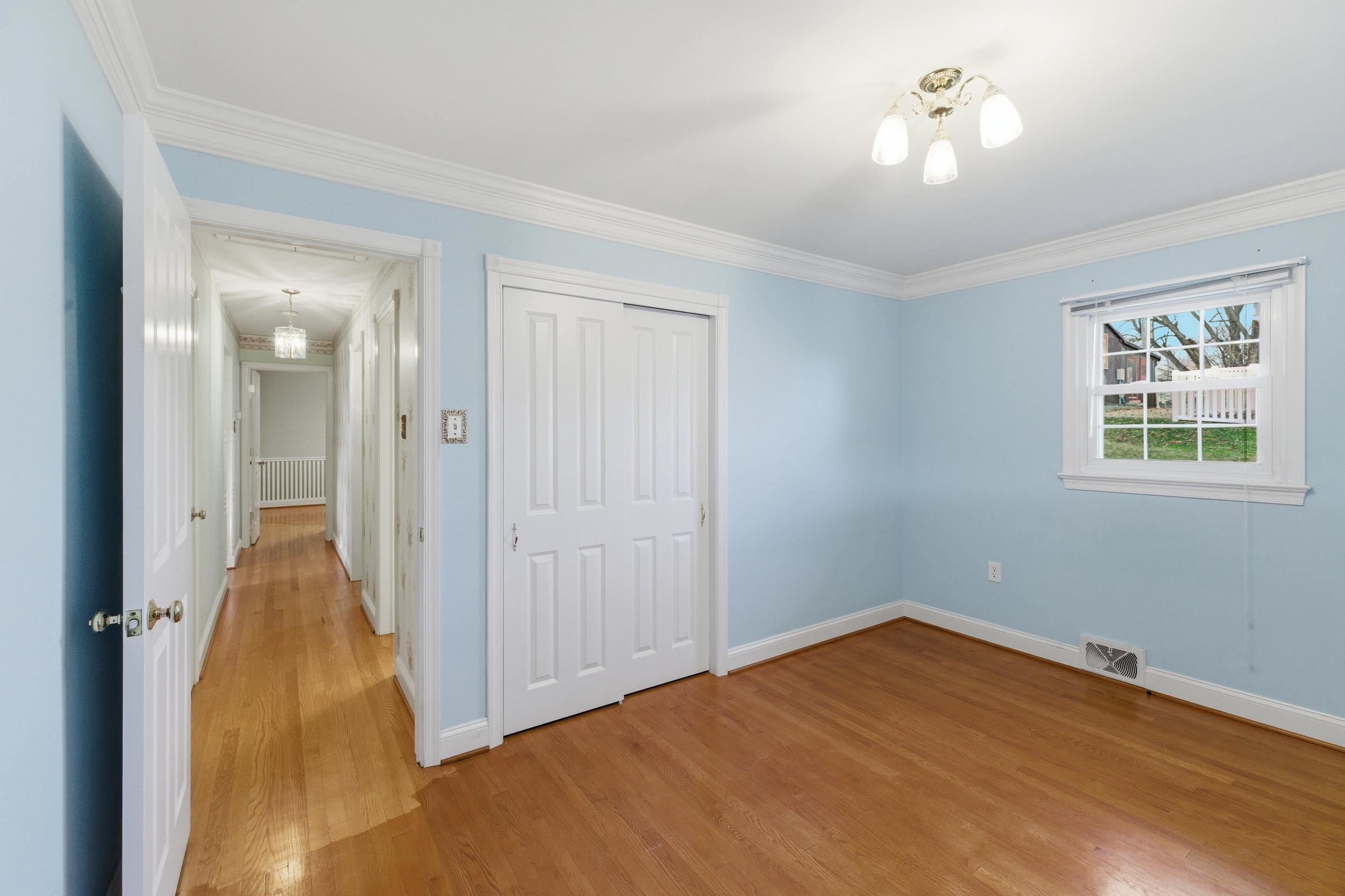 410 W NORTH ST, WOODSTOCK, Virginia 22664, 3 Bedrooms Bedrooms, ,1 BathroomBathrooms,Residential,410 W NORTH ST,680133 MLS # 680133 410 W NORTH ST, WOODSTOCK, Virginia 22664, 3 Bedrooms Bedrooms, ,1 BathroomBathrooms,Residential,410 W NORTH ST,680133 MLS # 680133