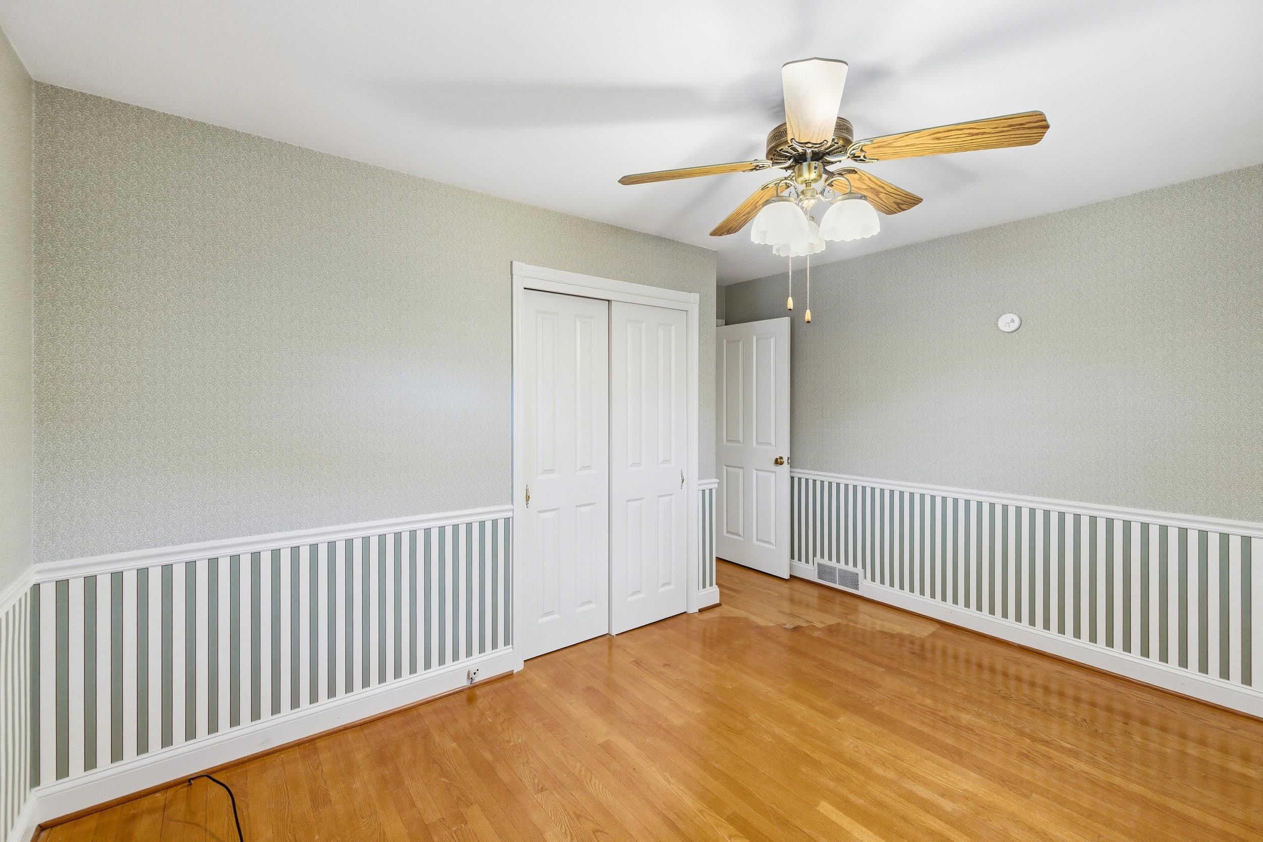 410 W NORTH ST, WOODSTOCK, Virginia 22664, 3 Bedrooms Bedrooms, ,1 BathroomBathrooms,Residential,410 W NORTH ST,680133 MLS # 680133 410 W NORTH ST, WOODSTOCK, Virginia 22664, 3 Bedrooms Bedrooms, ,1 BathroomBathrooms,Residential,410 W NORTH ST,680133 MLS # 680133