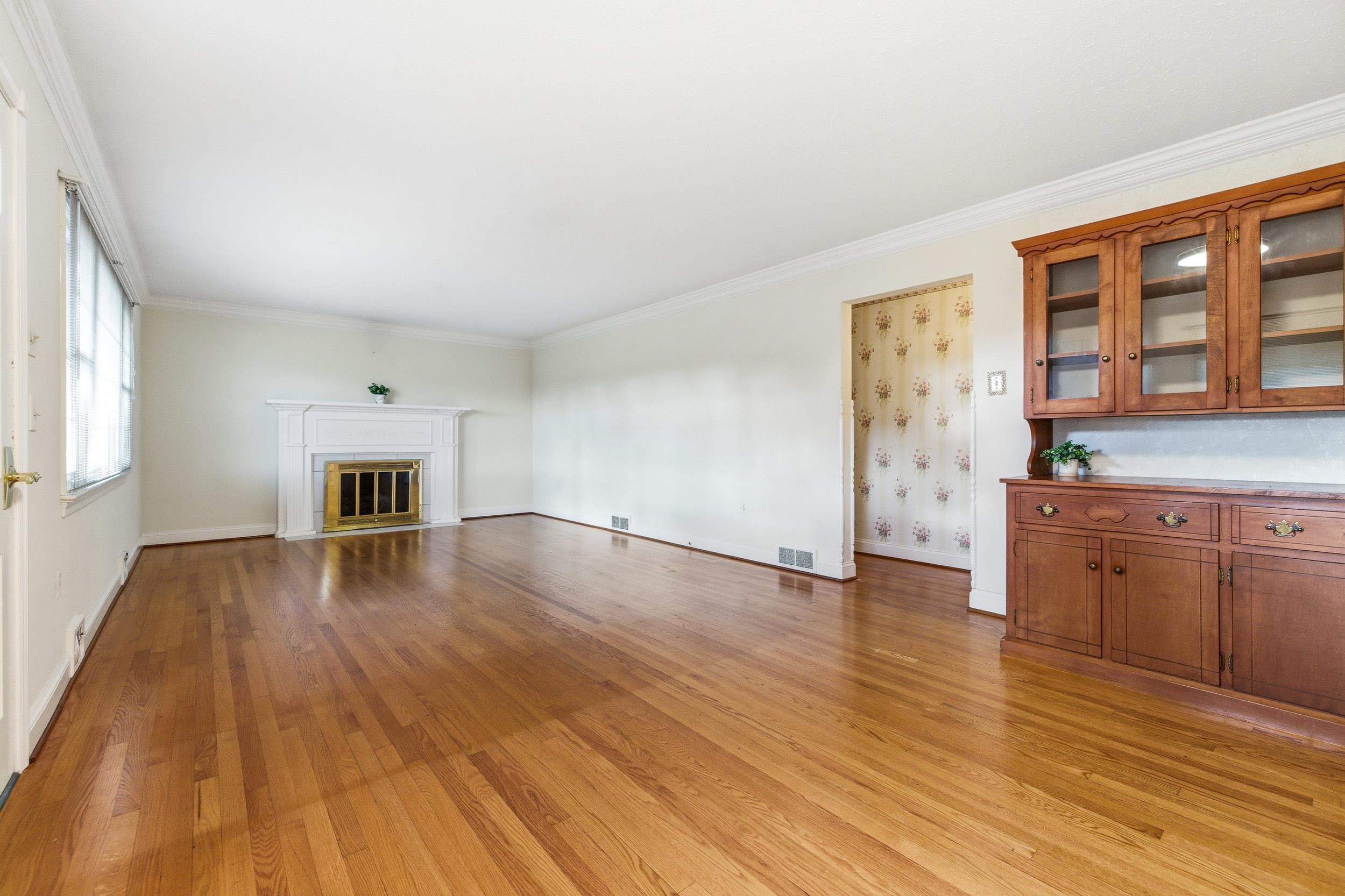 410 W NORTH ST, WOODSTOCK, Virginia 22664, 3 Bedrooms Bedrooms, ,1 BathroomBathrooms,Residential,410 W NORTH ST,680133 MLS # 680133 410 W NORTH ST, WOODSTOCK, Virginia 22664, 3 Bedrooms Bedrooms, ,1 BathroomBathrooms,Residential,410 W NORTH ST,680133 MLS # 680133