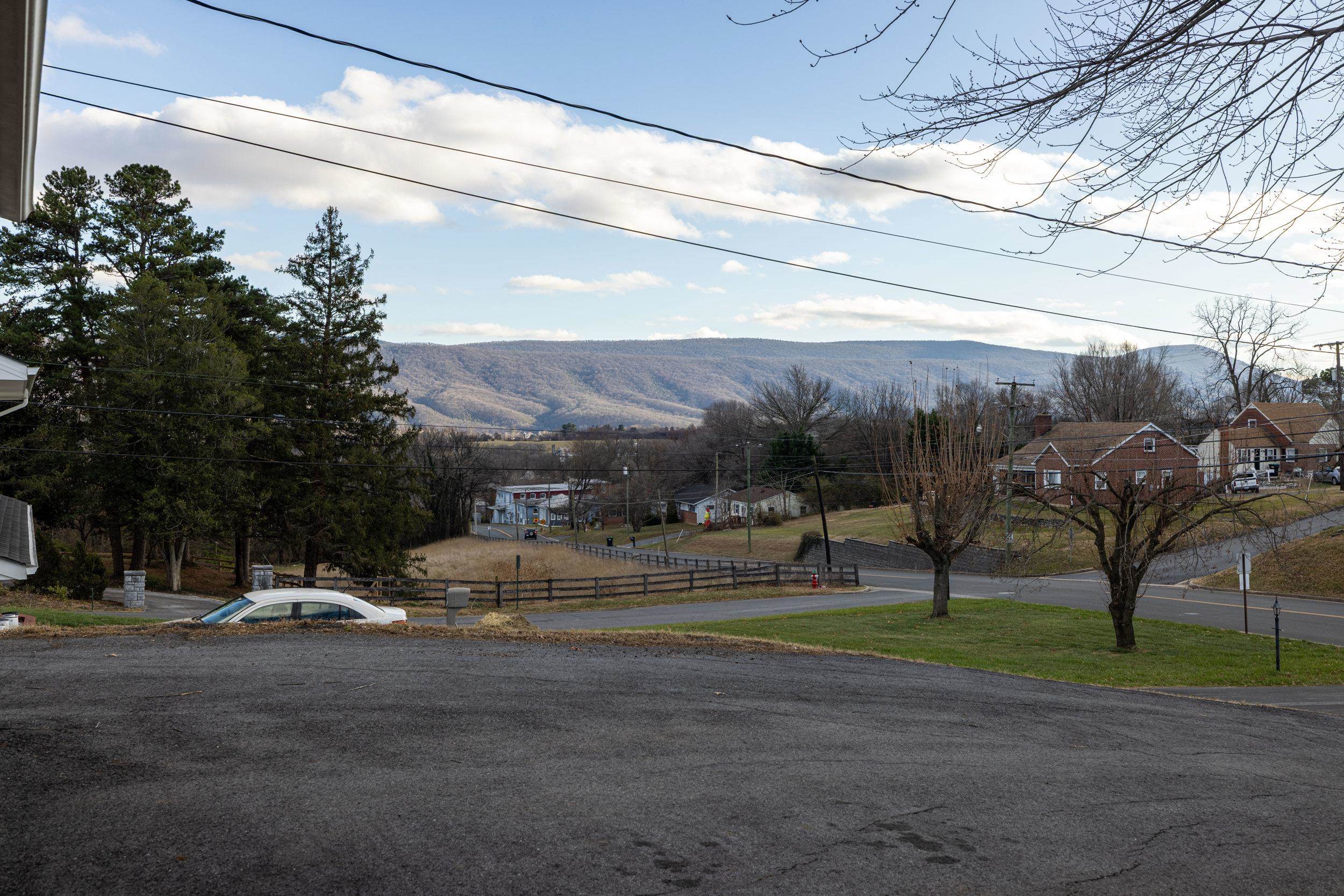 410 W NORTH ST, WOODSTOCK, Virginia 22664, 3 Bedrooms Bedrooms, ,1 BathroomBathrooms,Residential,410 W NORTH ST,680133 MLS # 680133 410 W NORTH ST, WOODSTOCK, Virginia 22664, 3 Bedrooms Bedrooms, ,1 BathroomBathrooms,Residential,410 W NORTH ST,680133 MLS # 680133
