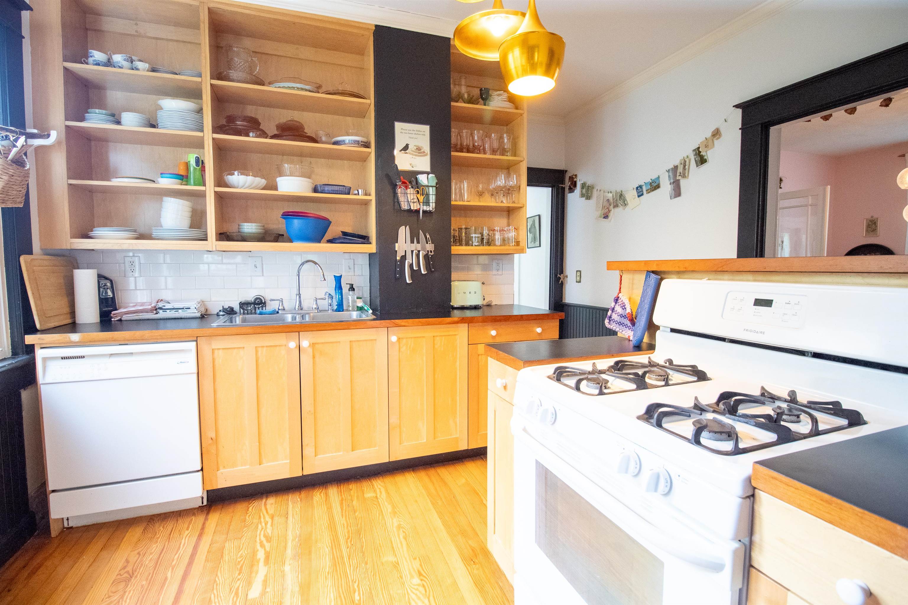 226 THORNROSE AVE, STAUNTON, Virginia 24401, 3 Bedrooms Bedrooms, ,2 BathroomsBathrooms,Residential,226 THORNROSE AVE,680135 MLS # 680135 226 THORNROSE AVE, STAUNTON, Virginia 24401, 3 Bedrooms Bedrooms, ,2 BathroomsBathrooms,Residential,226 THORNROSE AVE,680135 MLS # 680135