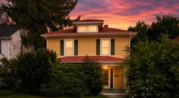 226 THORNROSE AVE, STAUNTON, Virginia 24401, 3 Bedrooms Bedrooms, ,2 BathroomsBathrooms,Residential,226 THORNROSE AVE,680135 MLS # 680135