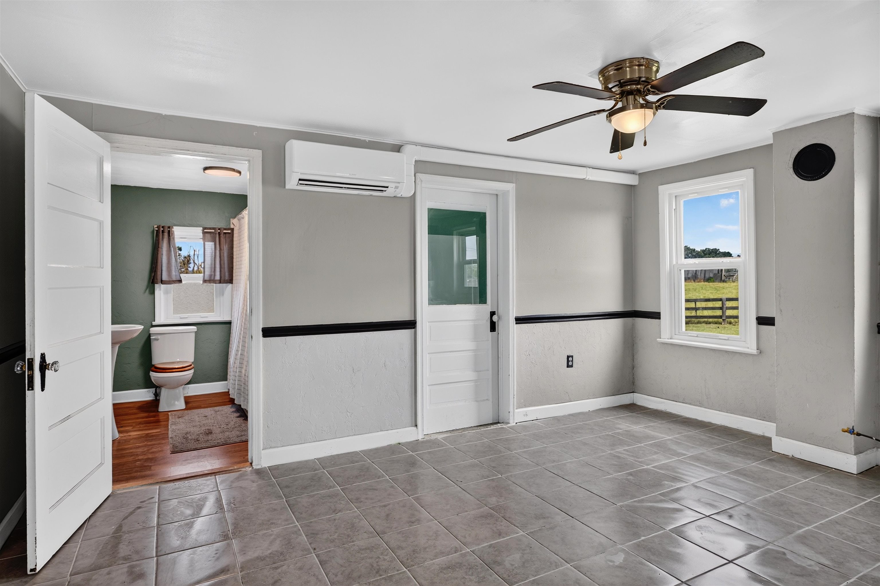 536 HONEYVILLE RD, STANLEY, Virginia 22851, 3 Bedrooms Bedrooms, ,1 BathroomBathrooms,Residential,536 HONEYVILLE RD,680136 MLS # 680136 536 HONEYVILLE RD, STANLEY, Virginia 22851, 3 Bedrooms Bedrooms, ,1 BathroomBathrooms,Residential,536 HONEYVILLE RD,680136 MLS # 680136