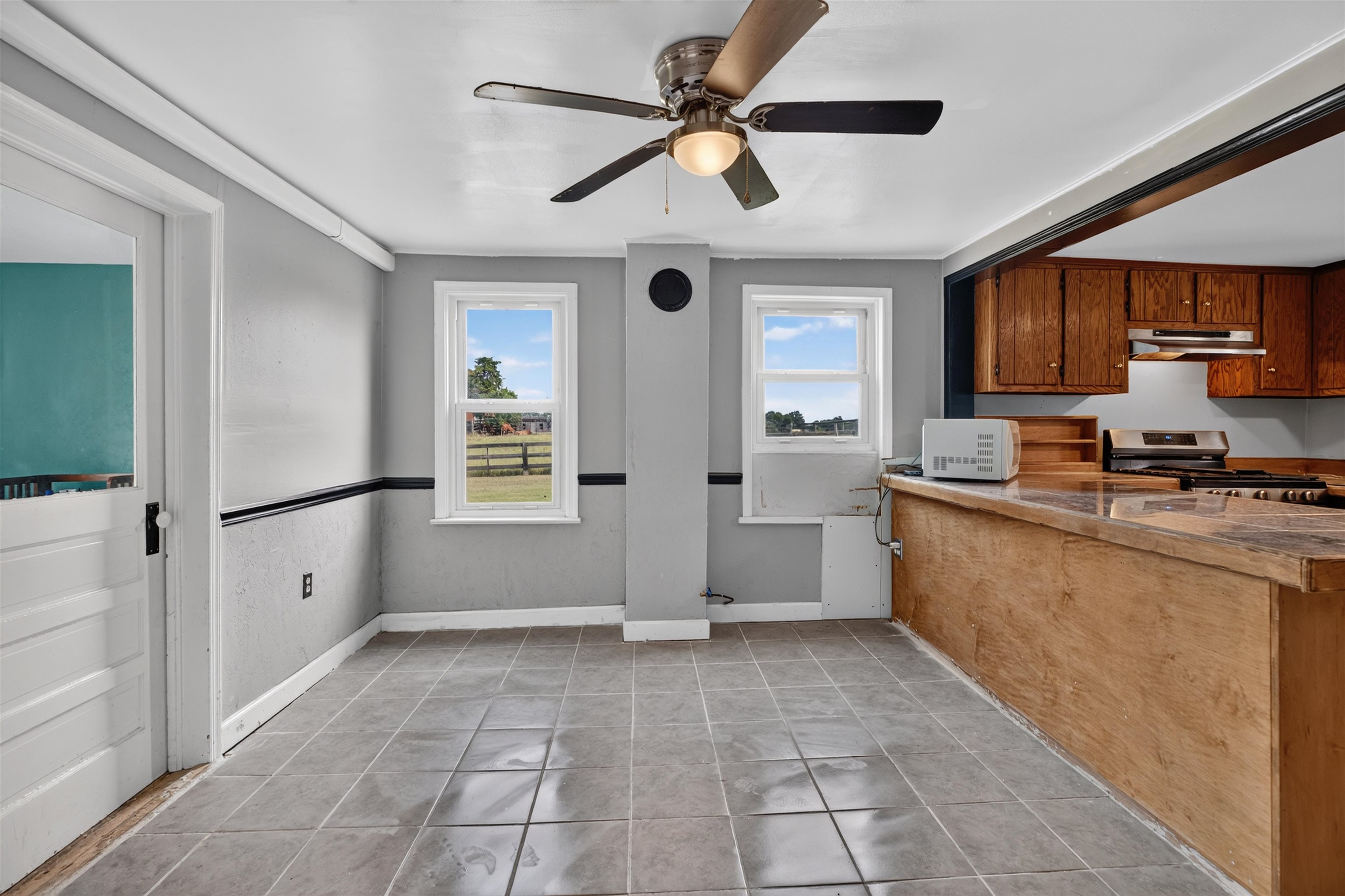 536 HONEYVILLE RD, STANLEY, Virginia 22851, 3 Bedrooms Bedrooms, ,1 BathroomBathrooms,Residential,536 HONEYVILLE RD,680136 MLS # 680136 536 HONEYVILLE RD, STANLEY, Virginia 22851, 3 Bedrooms Bedrooms, ,1 BathroomBathrooms,Residential,536 HONEYVILLE RD,680136 MLS # 680136