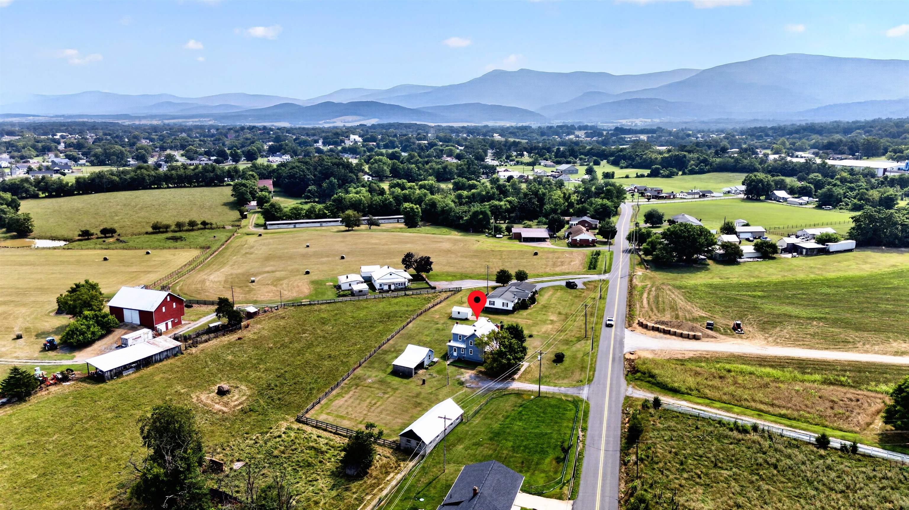 536 HONEYVILLE RD, STANLEY, Virginia 22851, 3 Bedrooms Bedrooms, ,1 BathroomBathrooms,Residential,536 HONEYVILLE RD,680136 MLS # 680136 536 HONEYVILLE RD, STANLEY, Virginia 22851, 3 Bedrooms Bedrooms, ,1 BathroomBathrooms,Residential,536 HONEYVILLE RD,680136 MLS # 680136