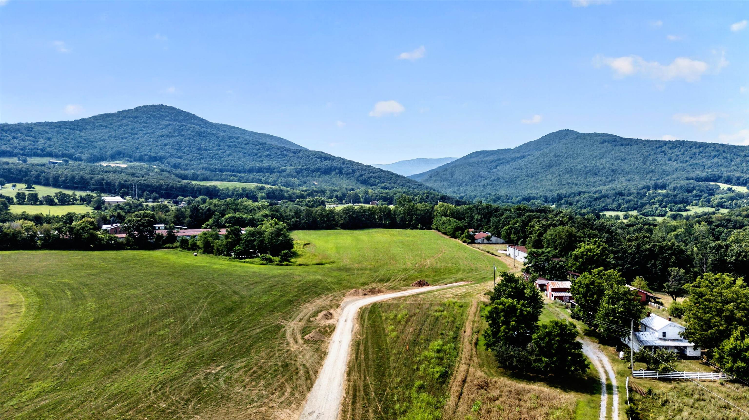 536 HONEYVILLE RD, STANLEY, Virginia 22851, 3 Bedrooms Bedrooms, ,1 BathroomBathrooms,Residential,536 HONEYVILLE RD,680136 MLS # 680136 536 HONEYVILLE RD, STANLEY, Virginia 22851, 3 Bedrooms Bedrooms, ,1 BathroomBathrooms,Residential,536 HONEYVILLE RD,680136 MLS # 680136