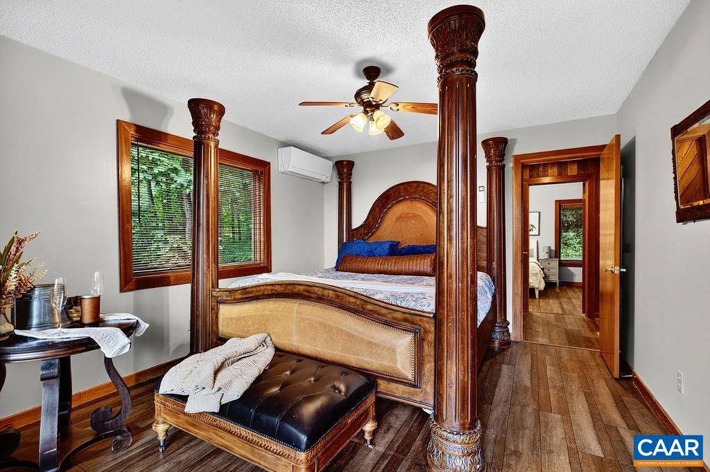 The main level offers two good size guest bedrooms. The main level offers two good size guest bedrooms.