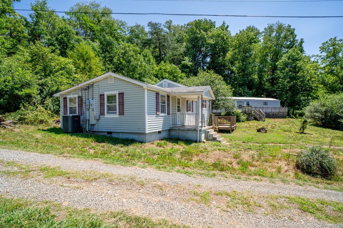 1185 LAYNE PL, CROZET, Virginia 22932, 3 Bedrooms Bedrooms, ,1 BathroomBathrooms,Residential,1185 LAYNE PL,680141 MLS # 680141 1185 LAYNE PL, CROZET, Virginia 22932, 3 Bedrooms Bedrooms, ,1 BathroomBathrooms,Residential,1185 LAYNE PL,680141 MLS # 680141
