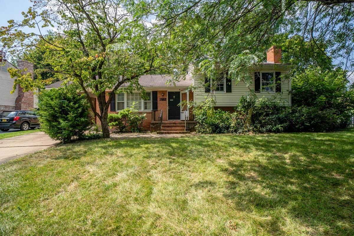 1552 VALE CIR, HARRISONBURG, Virginia 22801, 3 Bedrooms Bedrooms, ,2 BathroomsBathrooms,Residential,1552 VALE CIR,680143 MLS # 680143 1552 VALE CIR, HARRISONBURG, Virginia 22801, 3 Bedrooms Bedrooms, ,2 BathroomsBathrooms,Residential,1552 VALE CIR,680143 MLS # 680143