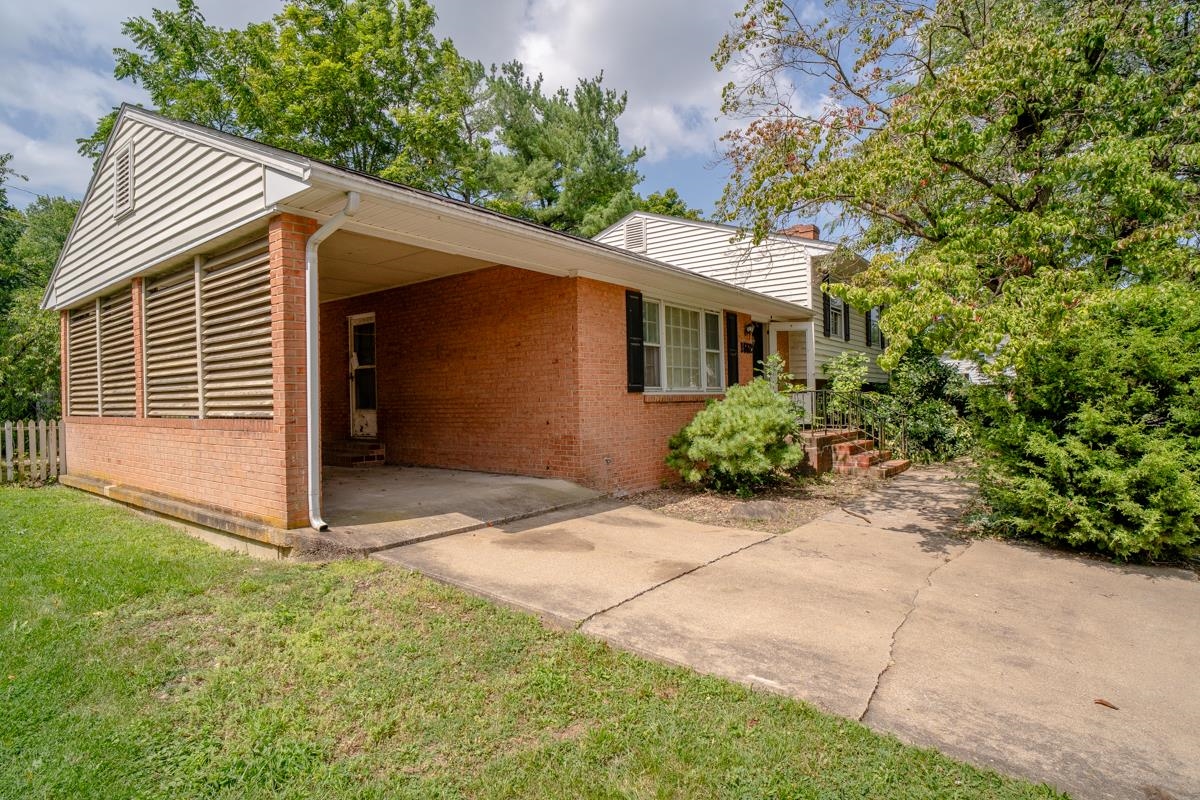 1552 VALE CIR, HARRISONBURG, Virginia 22801, 3 Bedrooms Bedrooms, ,2 BathroomsBathrooms,Residential,1552 VALE CIR,680143 MLS # 680143 1552 VALE CIR, HARRISONBURG, Virginia 22801, 3 Bedrooms Bedrooms, ,2 BathroomsBathrooms,Residential,1552 VALE CIR,680143 MLS # 680143