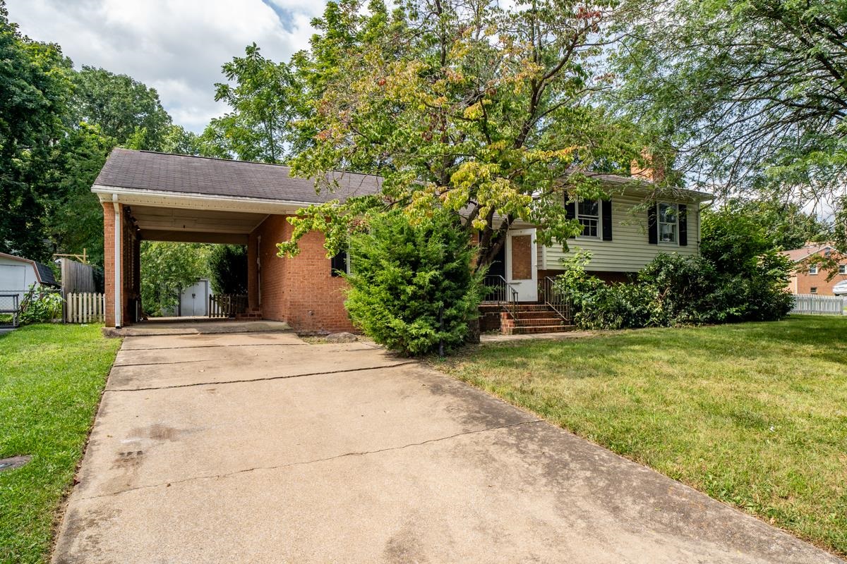 1552 VALE CIR, HARRISONBURG, Virginia 22801, 3 Bedrooms Bedrooms, ,2 BathroomsBathrooms,Residential,1552 VALE CIR,680143 MLS # 680143 1552 VALE CIR, HARRISONBURG, Virginia 22801, 3 Bedrooms Bedrooms, ,2 BathroomsBathrooms,Residential,1552 VALE CIR,680143 MLS # 680143