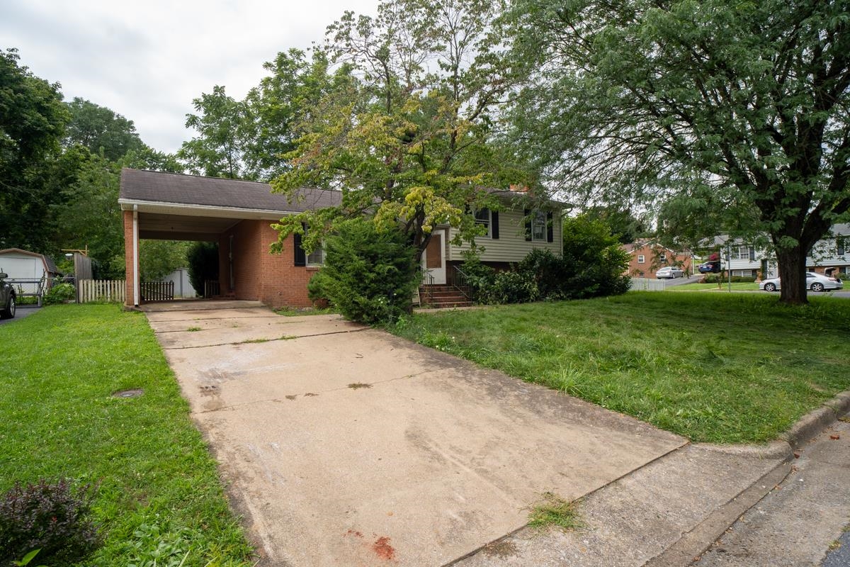 1552 VALE CIR, HARRISONBURG, Virginia 22801, 3 Bedrooms Bedrooms, ,2 BathroomsBathrooms,Residential,1552 VALE CIR,680143 MLS # 680143 1552 VALE CIR, HARRISONBURG, Virginia 22801, 3 Bedrooms Bedrooms, ,2 BathroomsBathrooms,Residential,1552 VALE CIR,680143 MLS # 680143