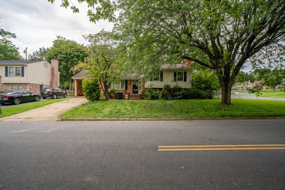 1552 VALE CIR, HARRISONBURG, Virginia 22801, 3 Bedrooms Bedrooms, ,2 BathroomsBathrooms,Residential,1552 VALE CIR,680143 MLS # 680143 1552 VALE CIR, HARRISONBURG, Virginia 22801, 3 Bedrooms Bedrooms, ,2 BathroomsBathrooms,Residential,1552 VALE CIR,680143 MLS # 680143