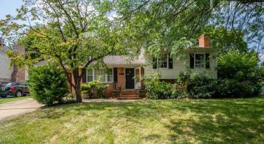 1552 VALE CIR, HARRISONBURG, Virginia 22801, 3 Bedrooms Bedrooms, ,2 BathroomsBathrooms,Residential,1552 VALE CIR,680143 MLS # 680143