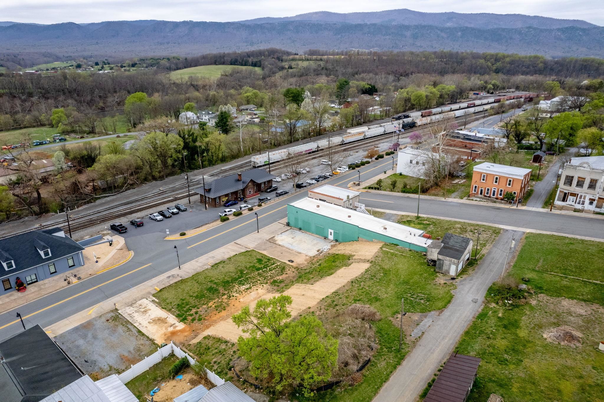504 FIRST ST, SHENANDOAH, Virginia 22849, ,Commercial,504 FIRST ST,669072 MLS # 669072