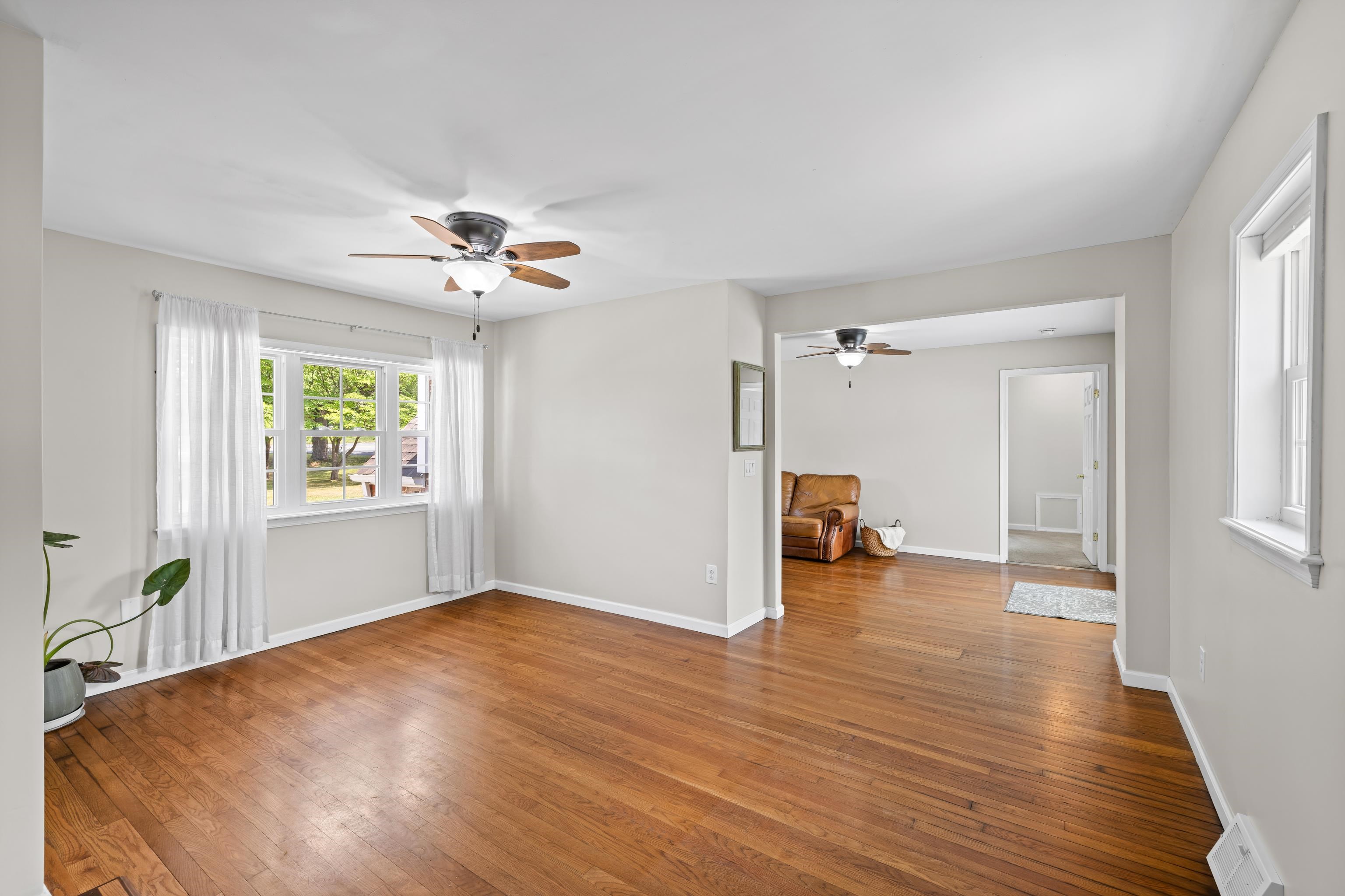 2645 LYNDHURST RD, WAYNESBORO, Virginia 22980, 3 Bedrooms Bedrooms, ,3 BathroomsBathrooms,Residential,2645 LYNDHURST RD,679360 MLS # 679360 2645 LYNDHURST RD, WAYNESBORO, Virginia 22980, 3 Bedrooms Bedrooms, ,3 BathroomsBathrooms,Residential,2645 LYNDHURST RD,679360 MLS # 679360